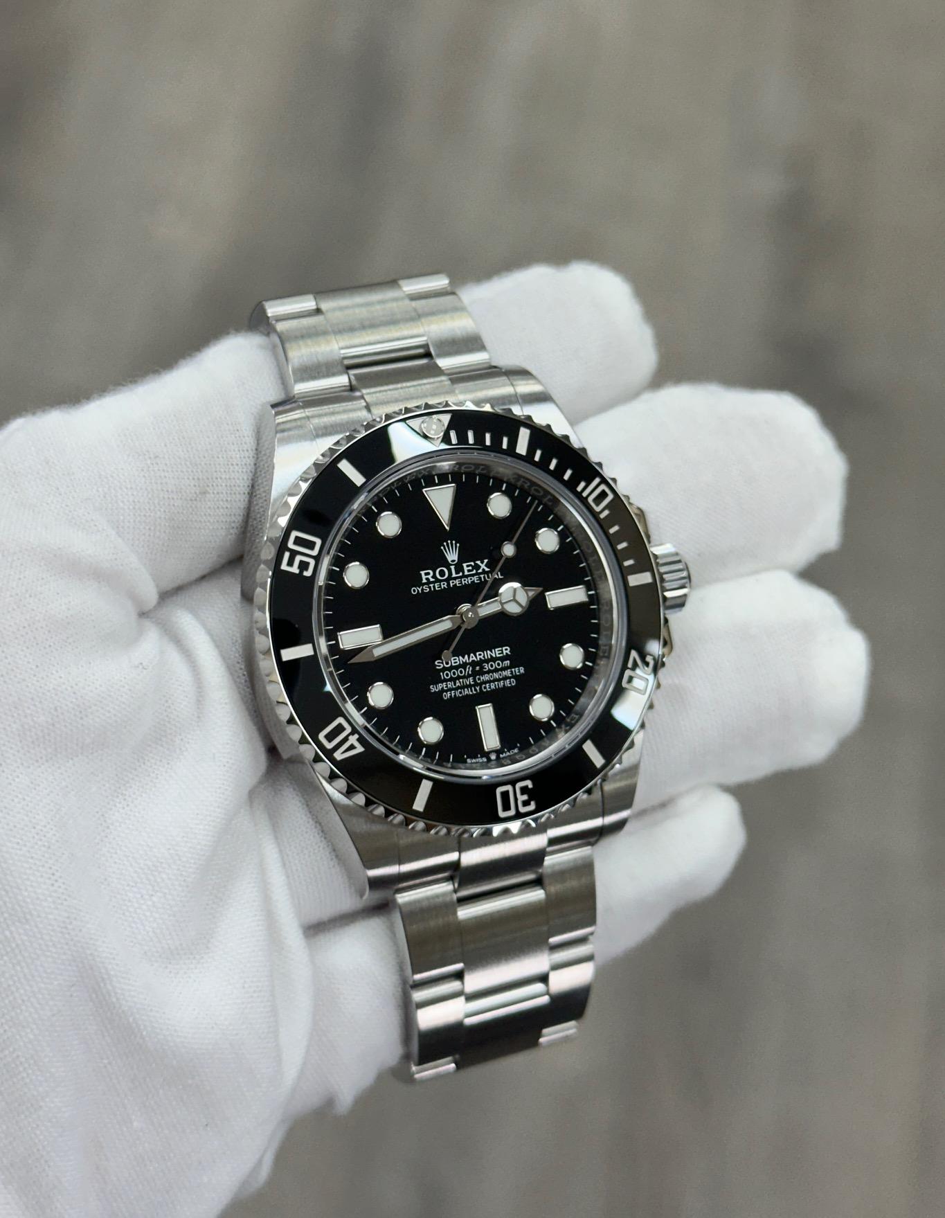 Rolex Submariner 124060 41mm Black Ceramic Stainless Steel Box Paper 2022 en vente 3