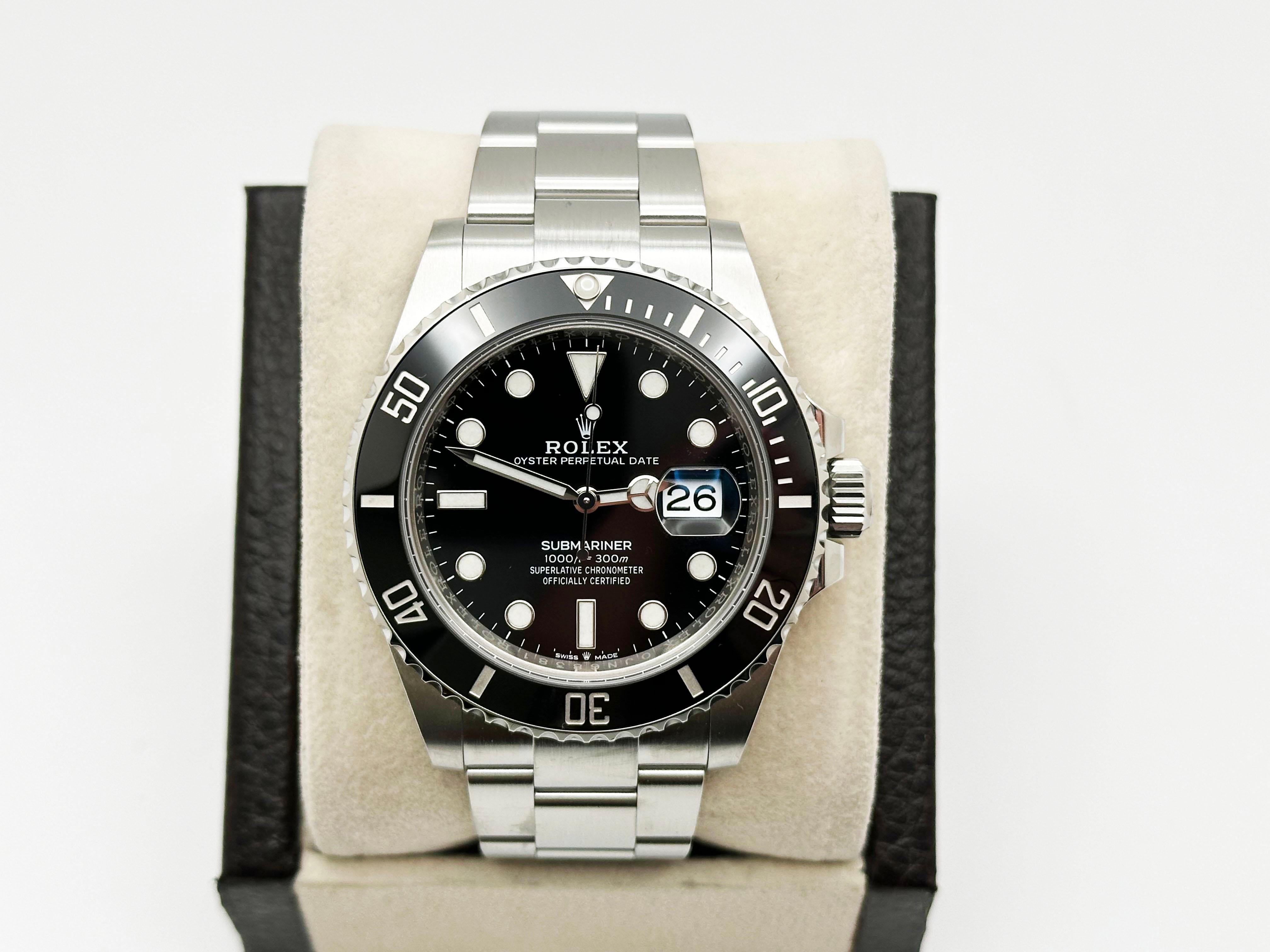Número de estilo: 126610LN 



De serie 0JN68***



Año: 2022

 

Model No: Rolex Submariner Date

 

Material de la caja: Acero inoxidable 

 

Banda: Acero inoxidable 

  

Bisel: Cerámica negra 

  

Esfera: Esfera negra 

 

Cara: Cristal de