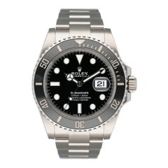 Rolex Submariner 126610LN Mens Watch Box Papers