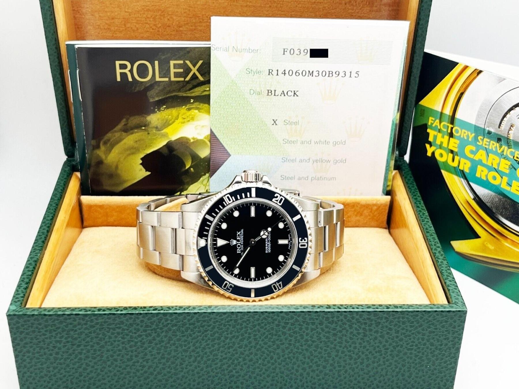 Rolex Submariner 14060 Schwarzes Zifferblatt Edelstahl Box Papier 2005 im Zustand „Hervorragend“ im Angebot in San Diego, CA