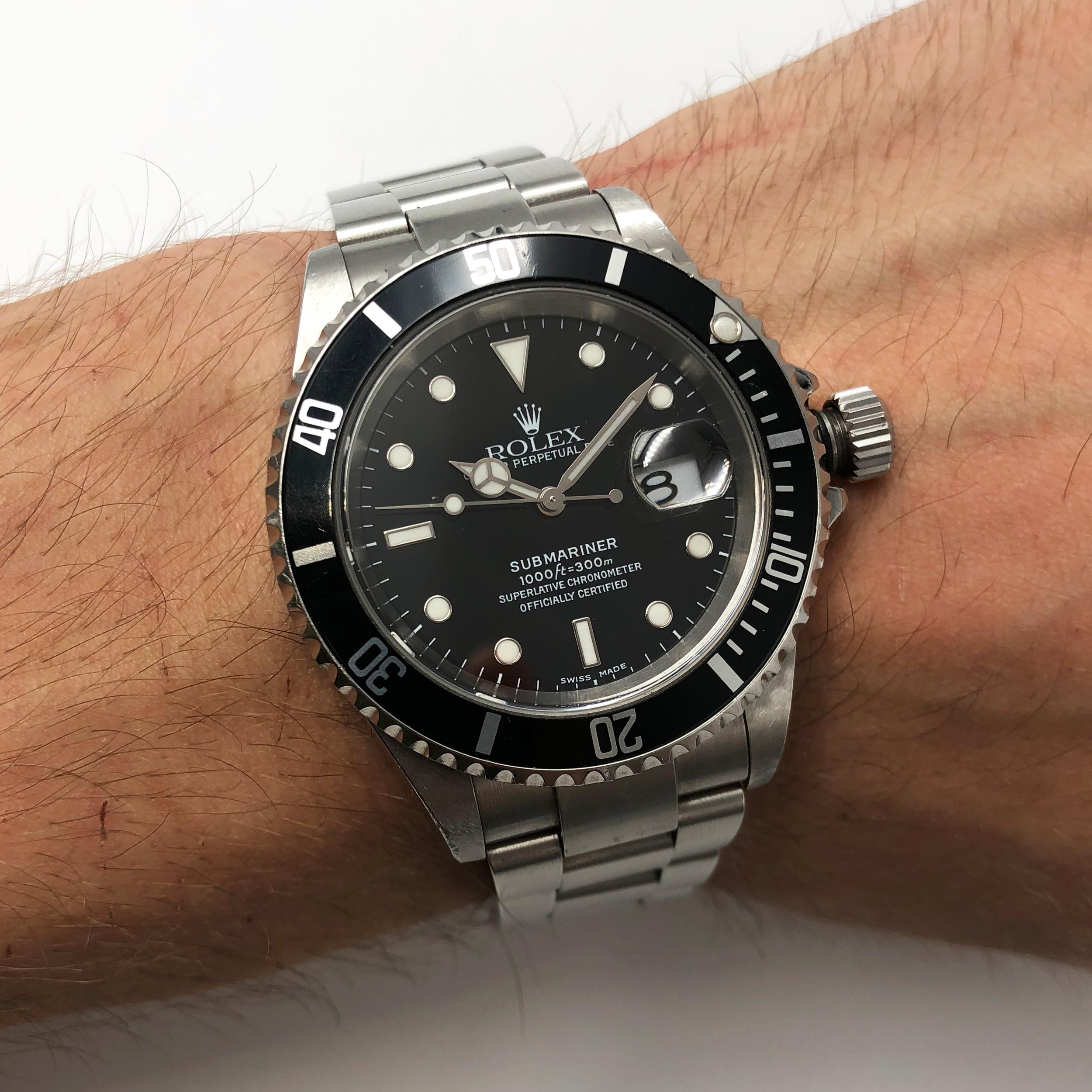 Rolex Submariner 16610 2002 Black Dial No Holes Steel Automatic Men's Watch In Good Condition In New York, NY