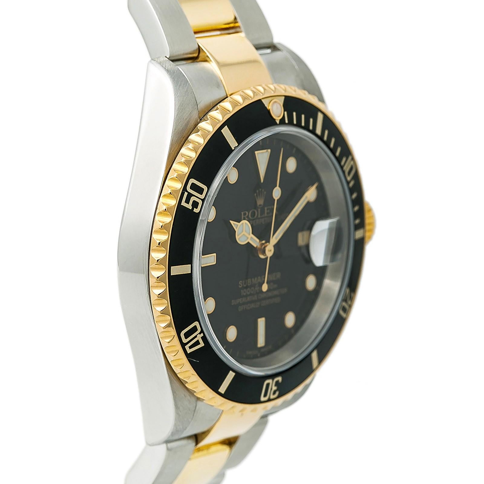 Rolex Submariner 16613 Men's Automatic Watch Black Dial Two-Tone Gold Buckle In Excellent Condition For Sale In Miami, FL
