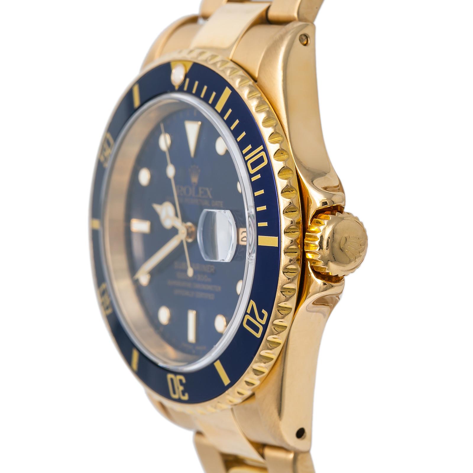 Contemporary Rolex Submariner 16618 Men Automatic Watch 18k YG Blue Dial W/Papers 2003 40mm For Sale