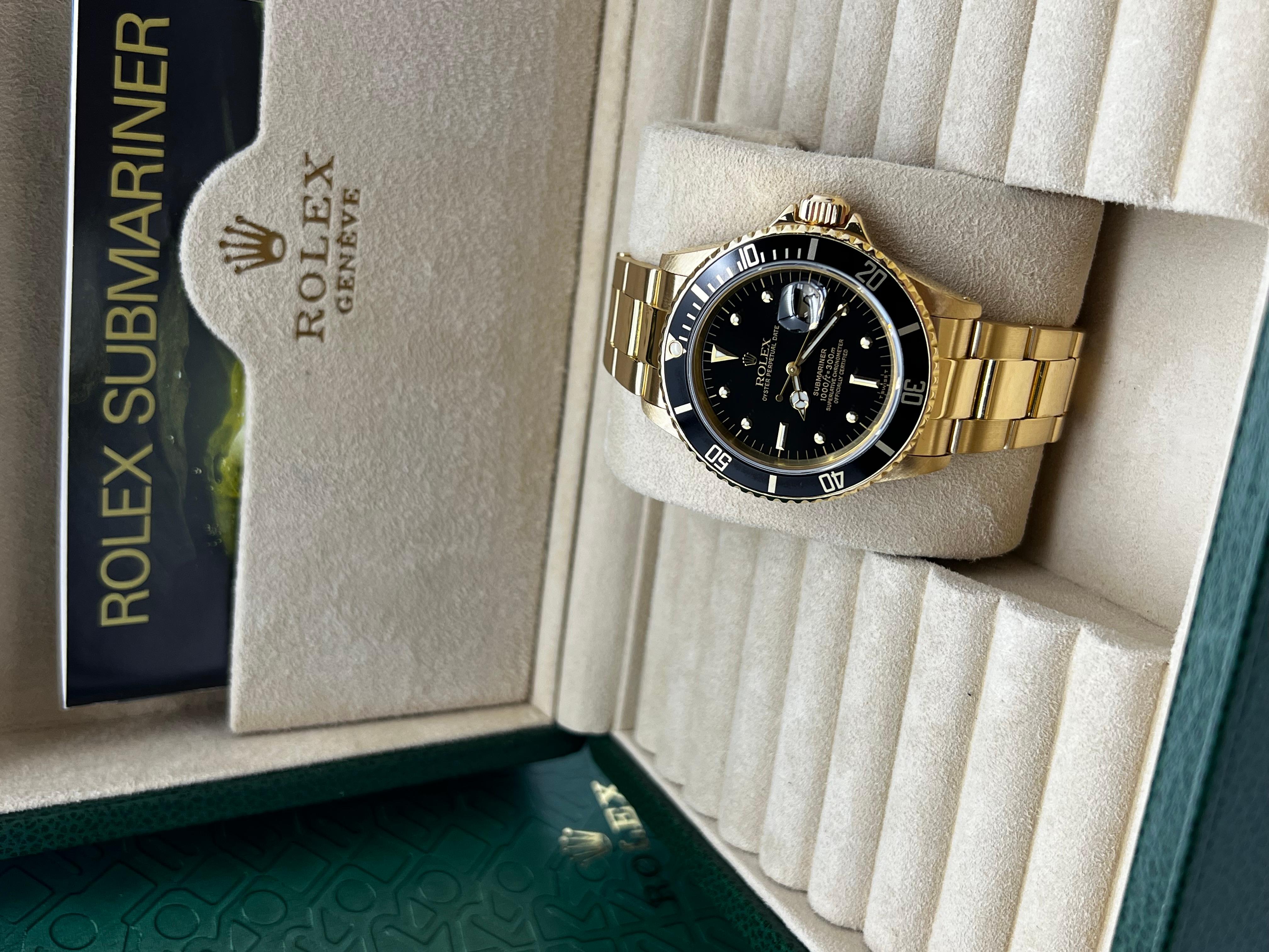 Rolex Submariner 16808 18K Yellow Gold Rare Black GILT NIPPLE DIAL Rolex Box en vente 5