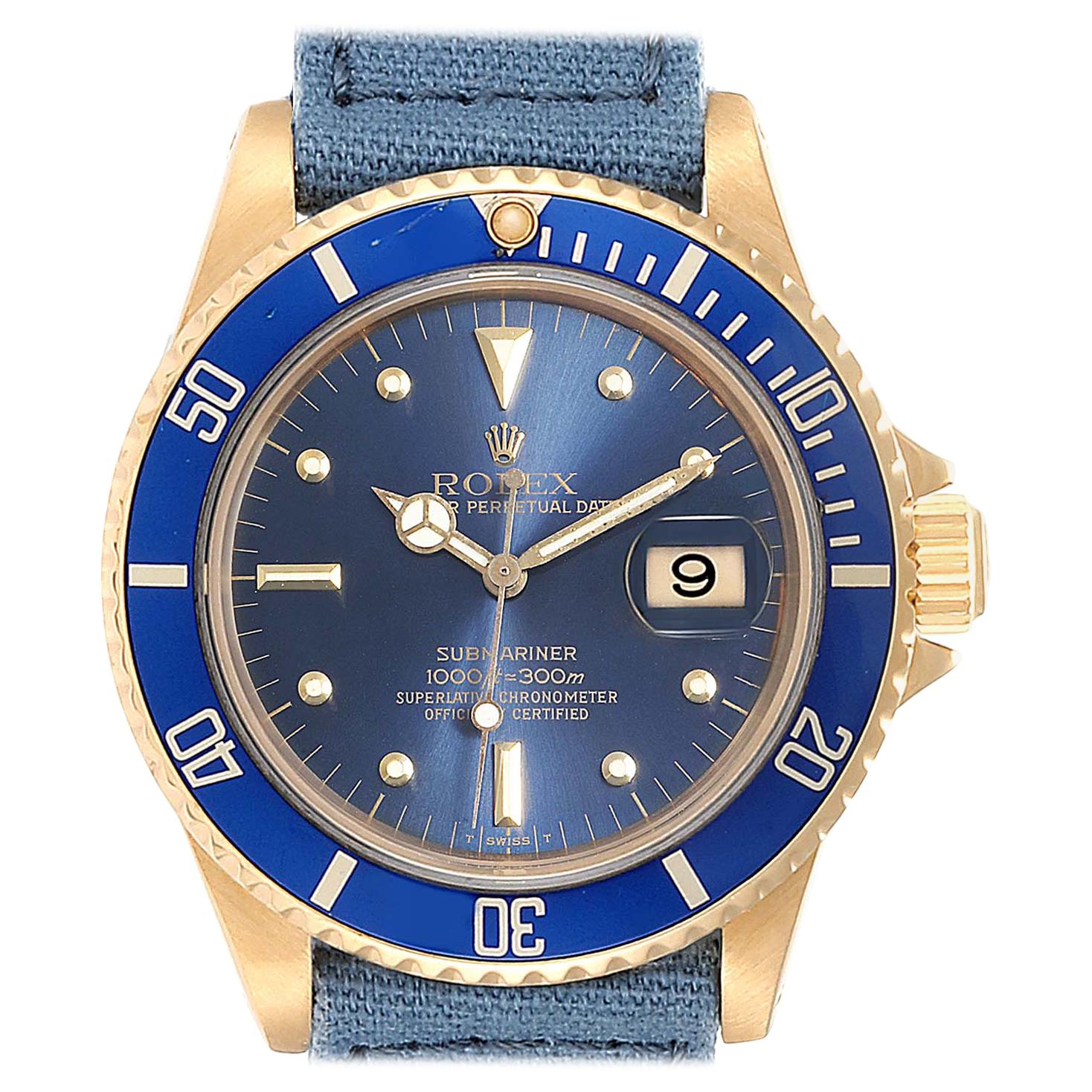 Rolex Submariner 18 Karat Yellow Gold Blue Dial Men's Watch 16808 For Sale
