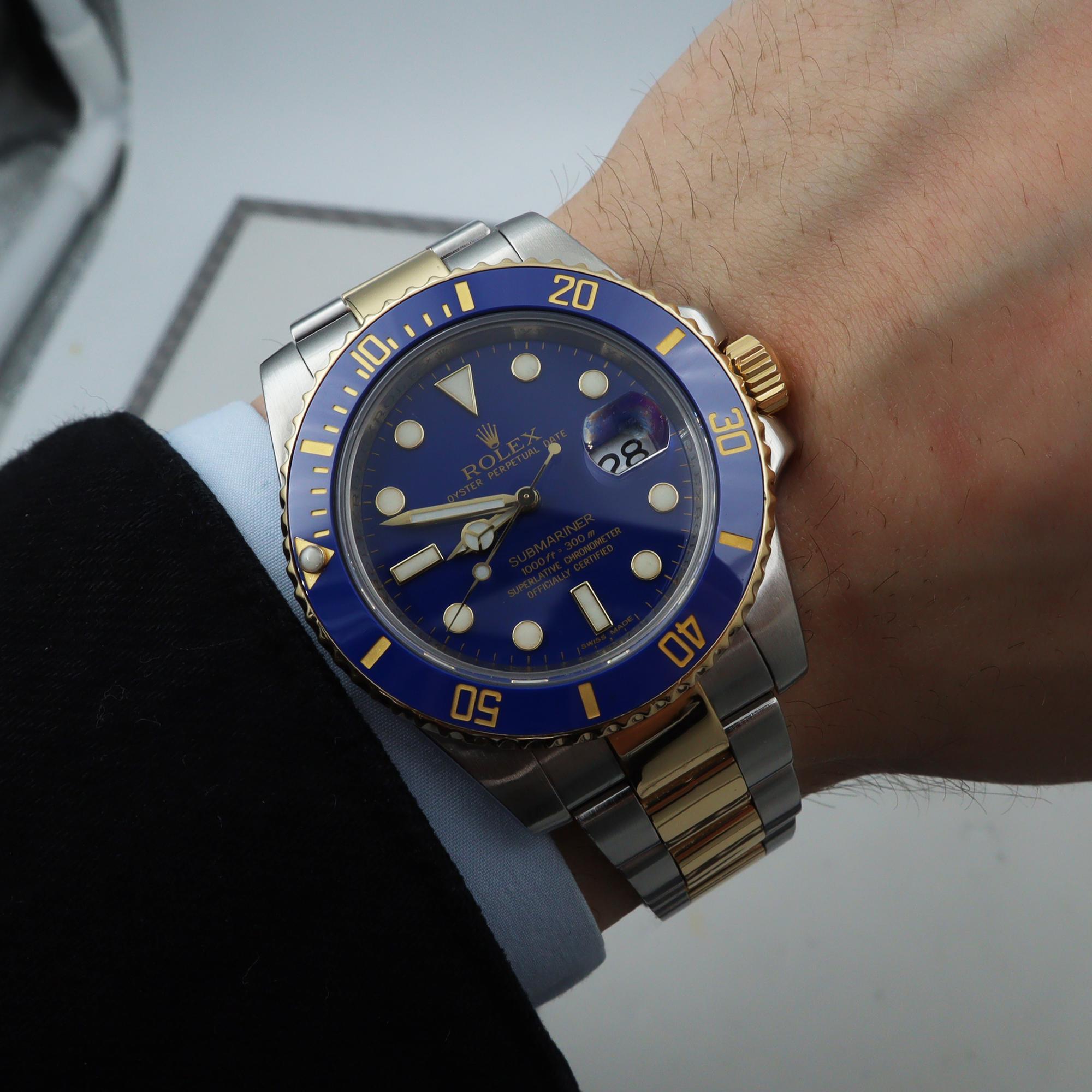 Rolex Montre Submariner automatique en or 18 carats, acier, céramique et cadran bleu 116613LB Pour hommes en vente