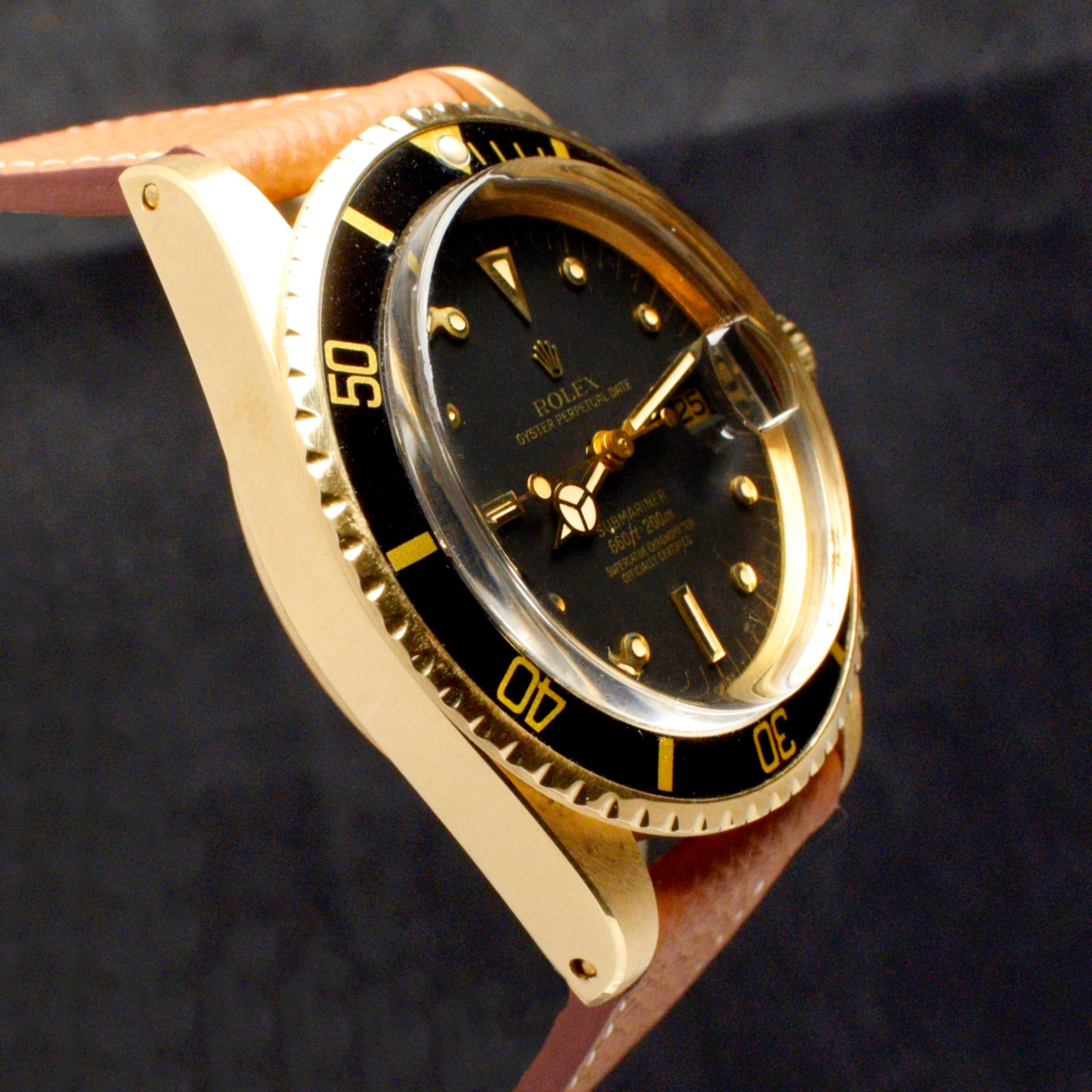 Rolex Montre Submariner automatique 1680 en or jaune 18 carats avec cadran noir et nipple, 1978 1