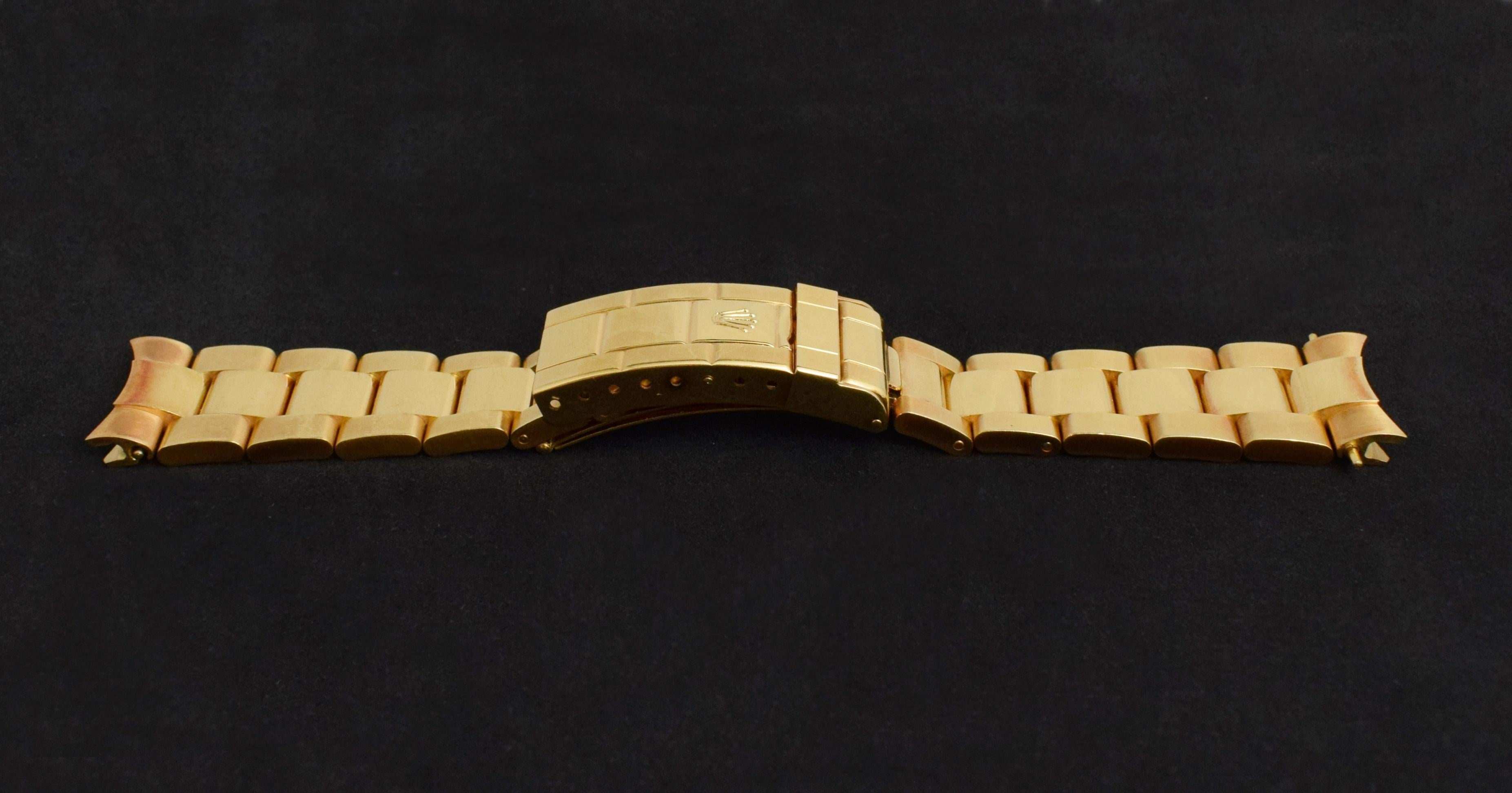 Montre Submariner en or jaune 18 carats avec cadran bleu et violet 16618 non poli, Rolex, 1987 3