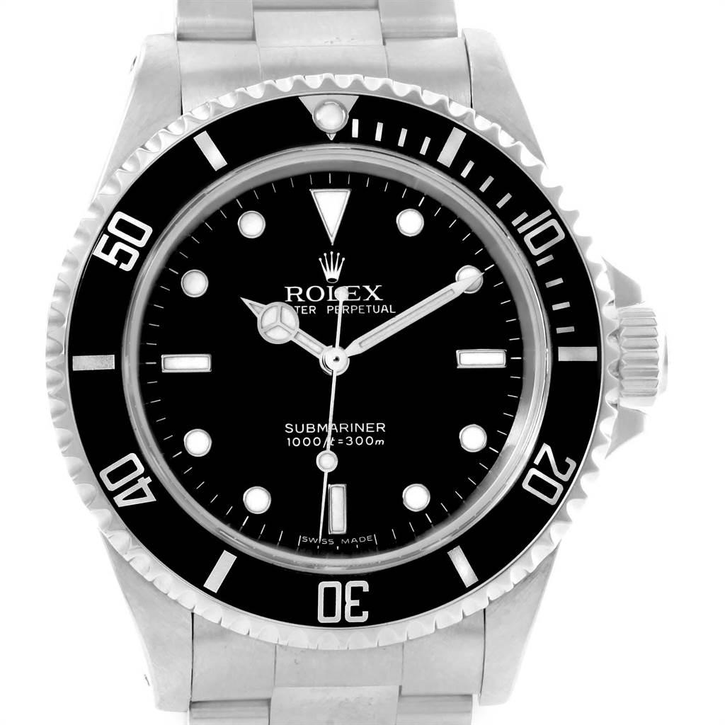 Rolex Submariner No-Date 2-Liner Men’s Watch 14060 Box Papers In Excellent Condition For Sale In Atlanta, GA