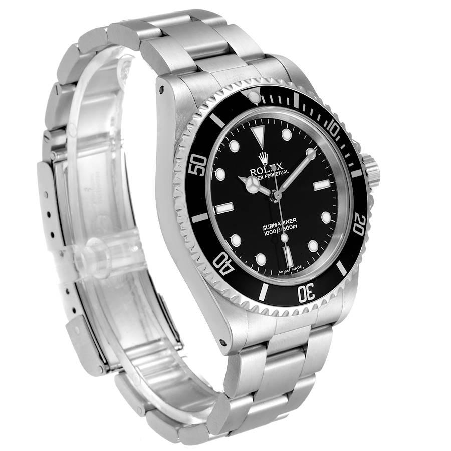 Rolex Submariner Non-Date 2 Liner Steel Men's Watch 14060 In Excellent Condition For Sale In Atlanta, GA