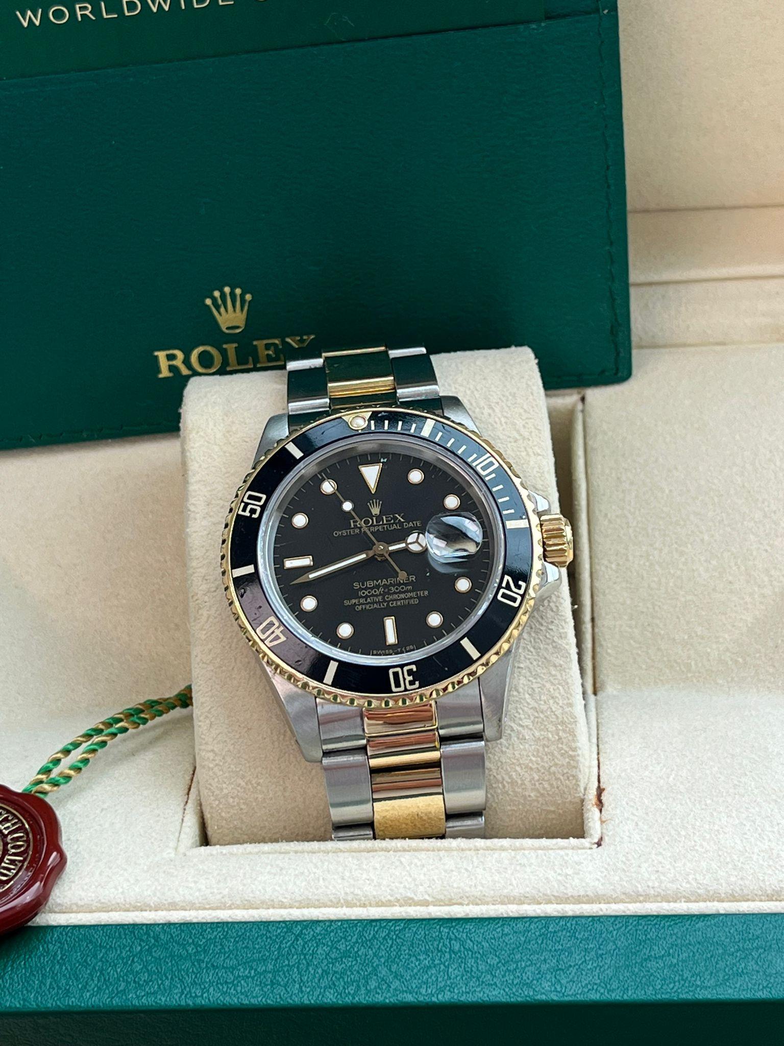 Rolex Submariner 40mm Stahl 18K Gelbgold Stahl Schwarzes Zifferblatt Herrenuhr 16803 (Modernistisch) im Angebot