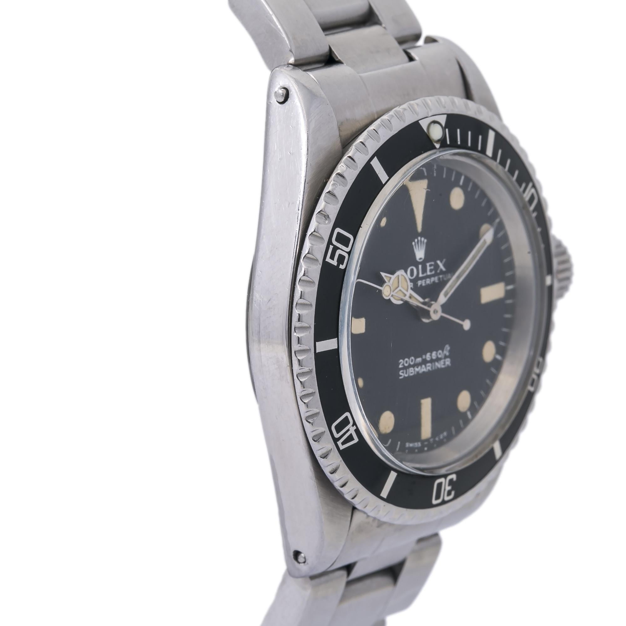 Rolex Submariner 5513, Black Dial, Certified and Warranty In Excellent Condition For Sale In Miami, FL