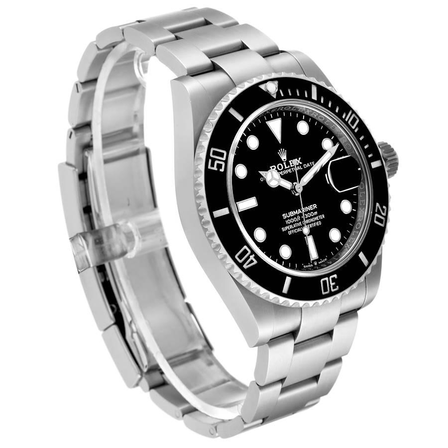 Rolex Submariner Schwarzes Zifferblatt Keramik-Lünette Stahl-Herrenuhr 126610 Box Card im Zustand „Gut“ in Atlanta, GA
