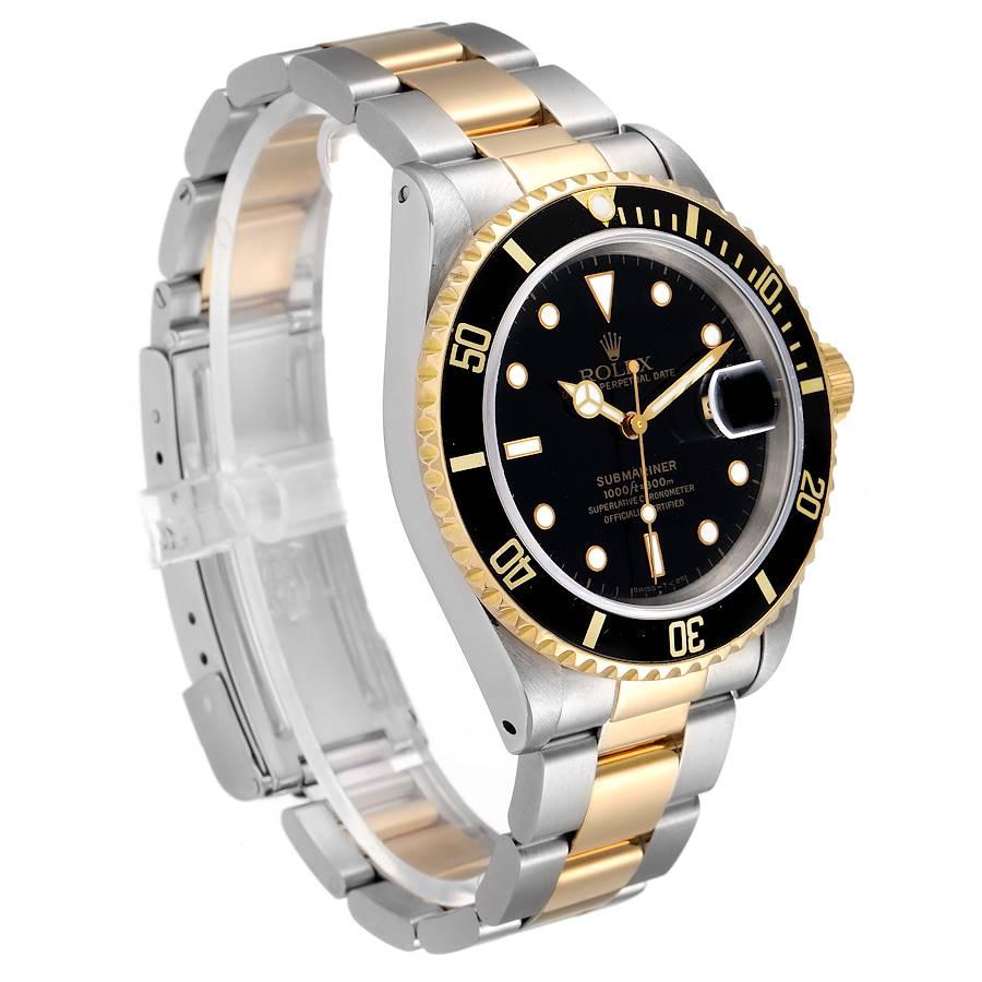 Rolex Submariner Black Dial Steel Yellow Gold Mens Watch 16613 Box Papers In Excellent Condition For Sale In Atlanta, GA