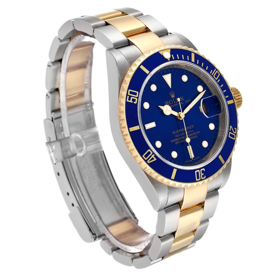 Rolex Submariner Blaues Zifferblatt Stahl-Gelbgold-Herrenuhr 16613 Box Card im Zustand „Hervorragend“ im Angebot in Atlanta, GA