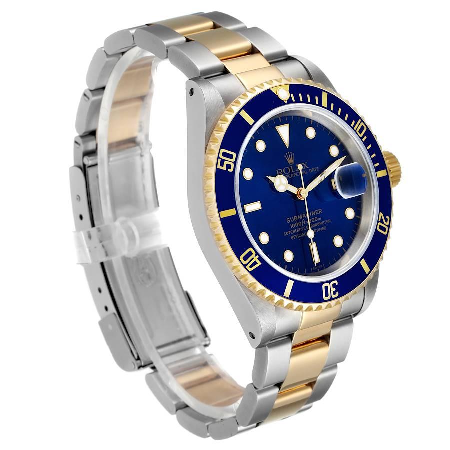 Rolex Submariner Blue Dial Steel Yellow Gold Mens Watch 16613 Box Papers In Excellent Condition For Sale In Atlanta, GA