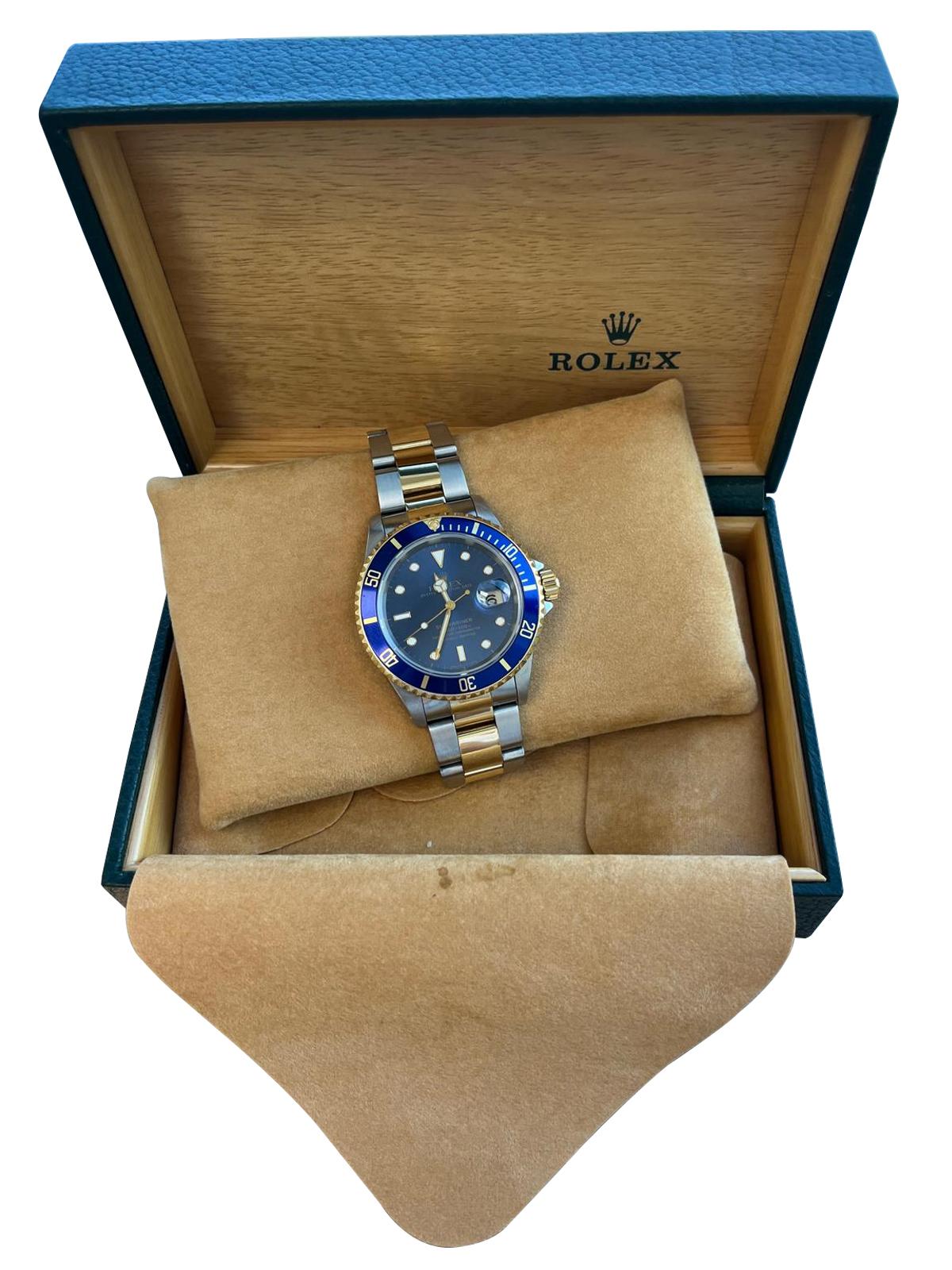 Rolex Submariner Blue Dial Two Tone Steel Yellow Gold Oyster Mens Watch 16613T Bon état - En vente à Aventura, FL