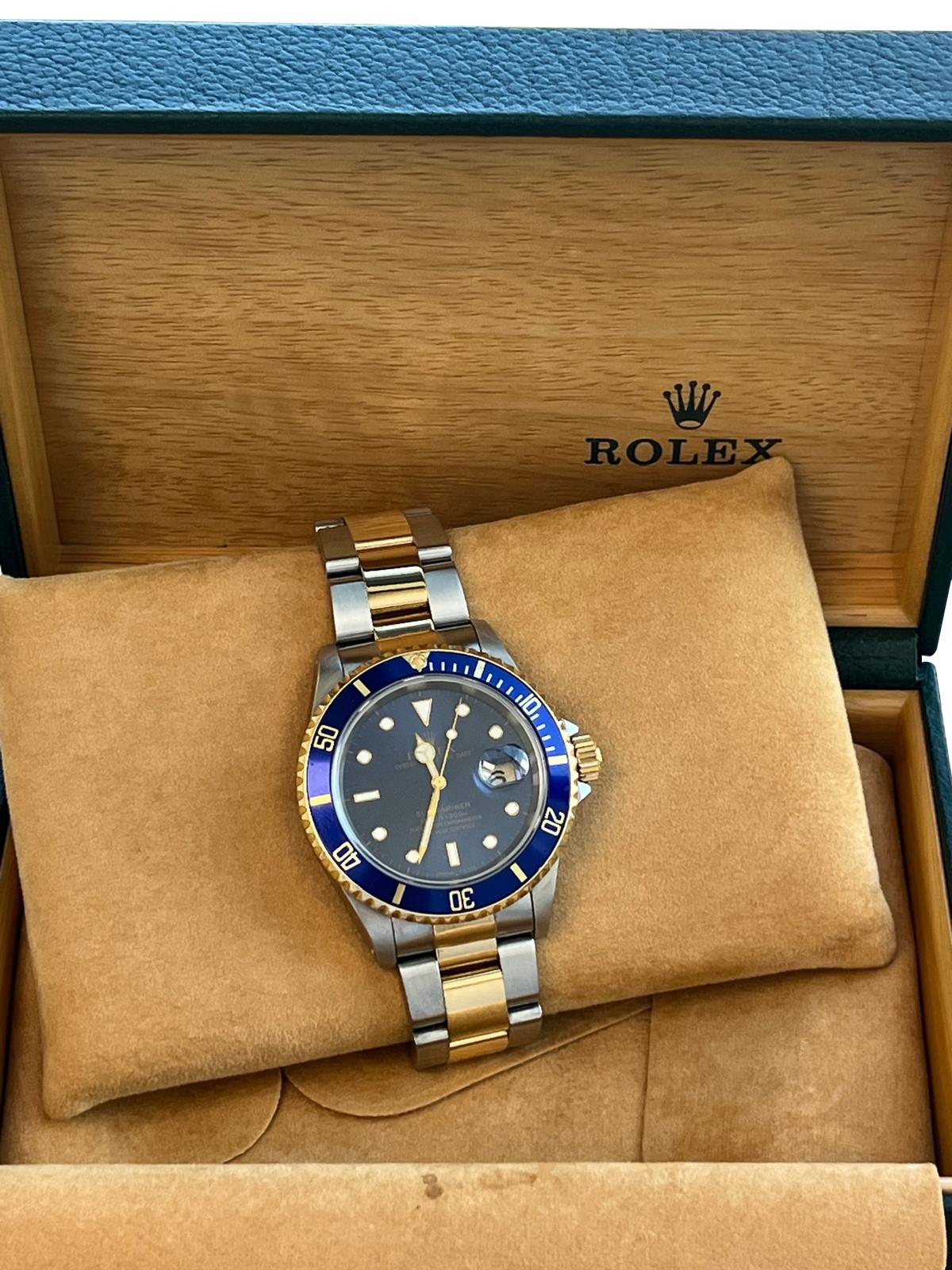 Rolex Submariner Blue Dial Two Tone Steel Yellow Gold Oyster Mens Watch 16613T en vente 1