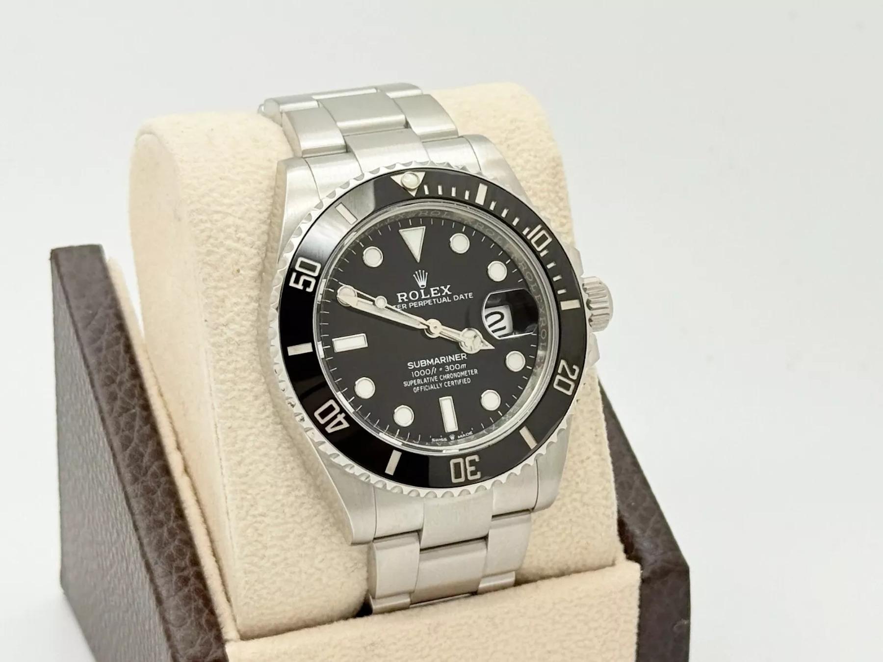 Rolex Submariner Date 126610LN Black Dial Stainless Steel Box Paper Pour hommes en vente