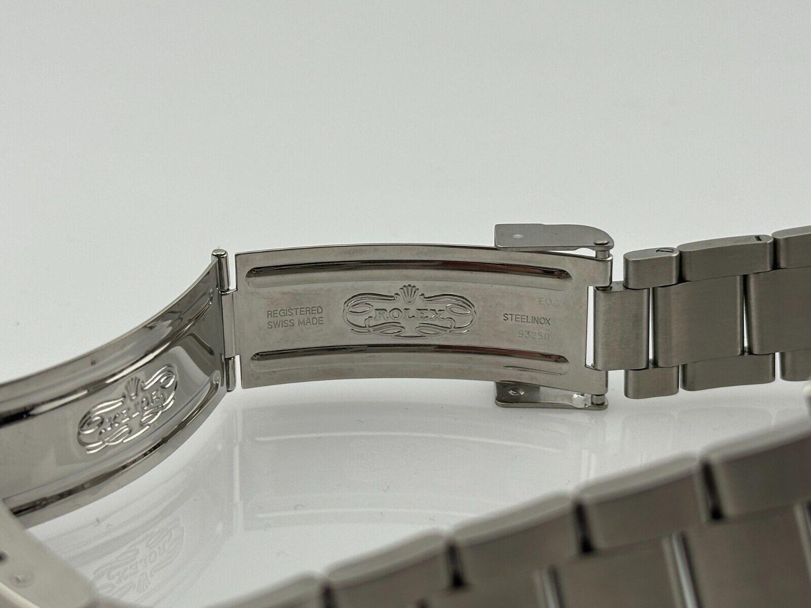Numéro de style : 116610



Série : Z324***



Année : 2007

 

Modèle : Rolex Submariner

 

Matériau du boîtier : Acier inoxydable 

 

Bande : Acier inoxydable 

 

Lunette : noire 

 

Cadran : Noir 

 

Visage : Cristal saphir 

 

Taille du