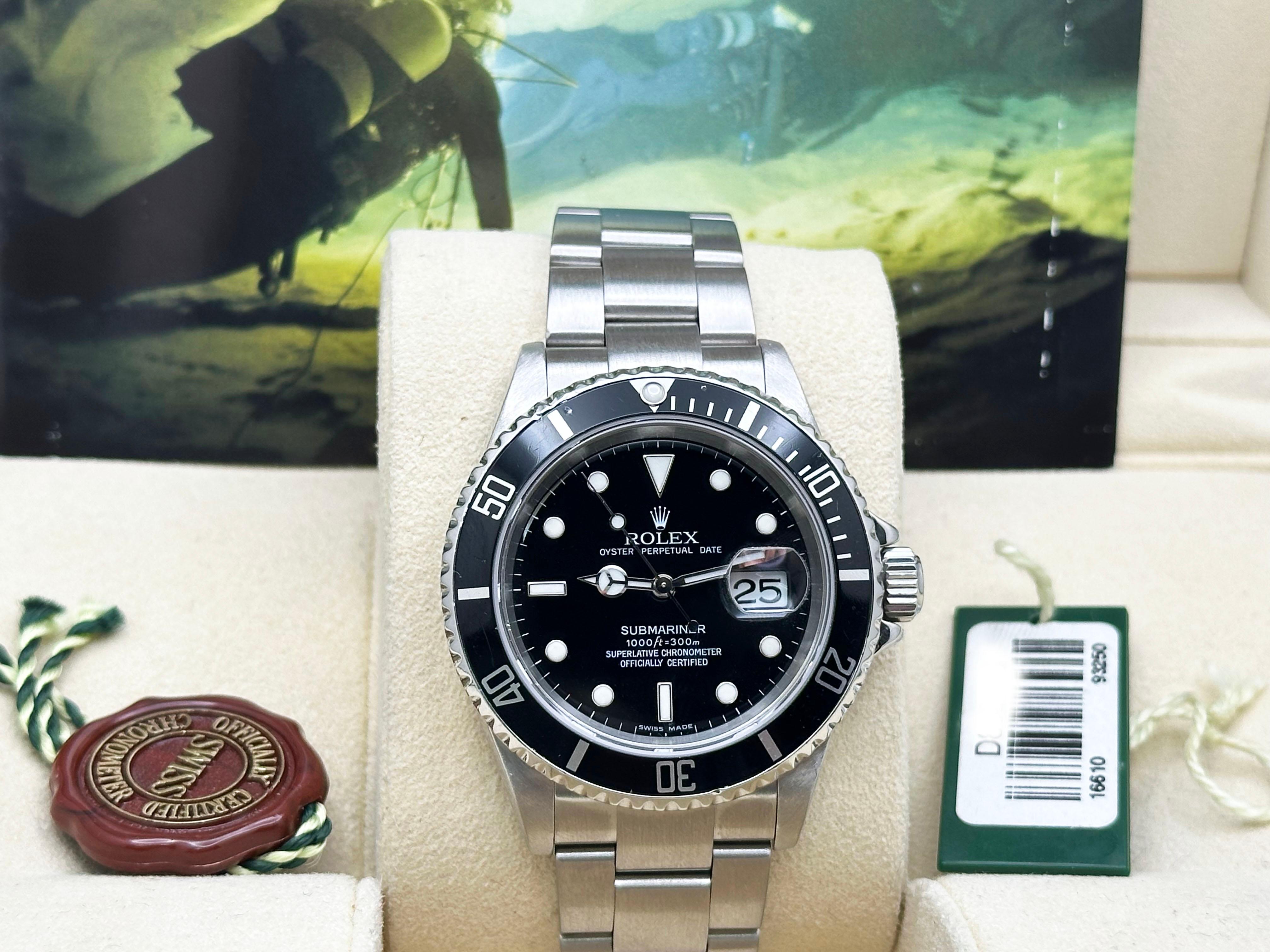 Rolex Submariner Date 16610 Black Dial Stainless Steel Box Booklet 2005 In Excellent Condition In San Diego, CA