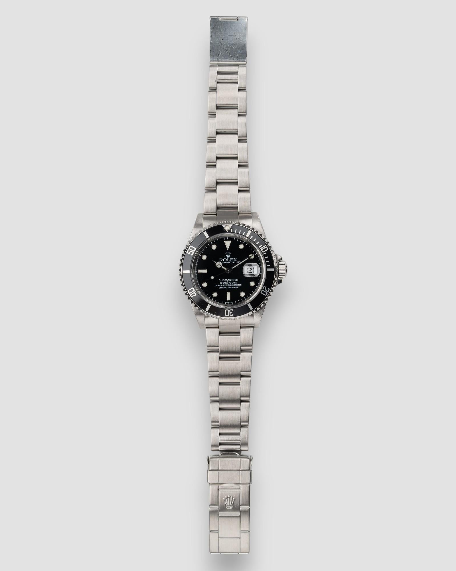 Rolex Submariner Date 16610 Nero Solo Quadrante Svizzero U9 Serie 1998 in vendita 9