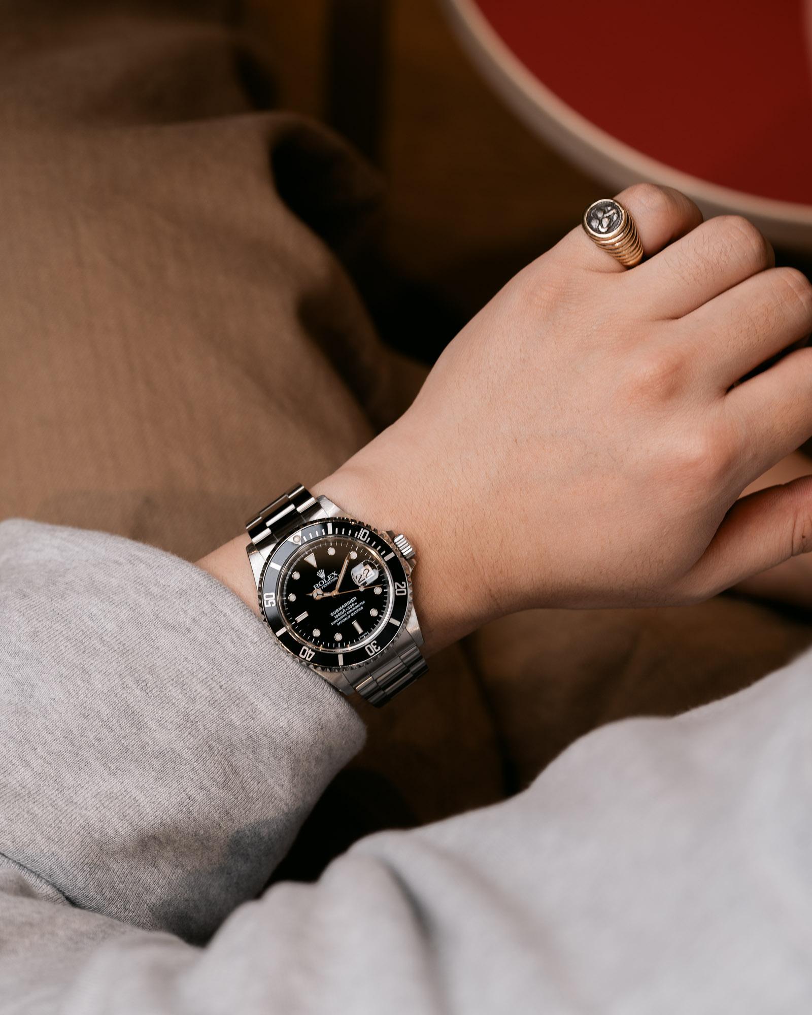 Rolex Submariner Date 16610 Nero Solo Quadrante Svizzero U9 Serie 1998

SKU	1908
Marchio	Rolex
Modello	Submariner Date
Riferimento	16610
Anno	1998
Quadrante	Solo quadrante nero svizzero