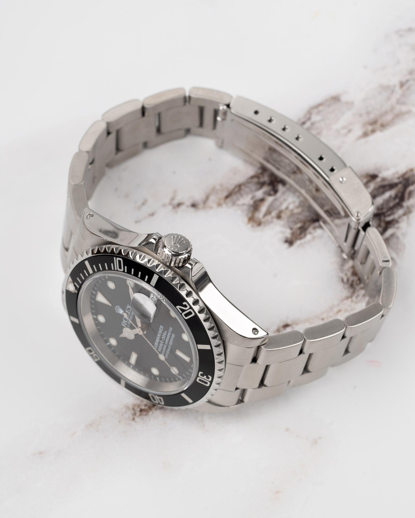 Rolex Submariner Date 16610 Nero Solo Quadrante Svizzero U9 Serie 1998 in vendita 2