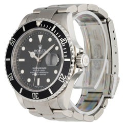 Rolex Submariner Date 16610 Engraved rehaut Men's Watch Box & Papers