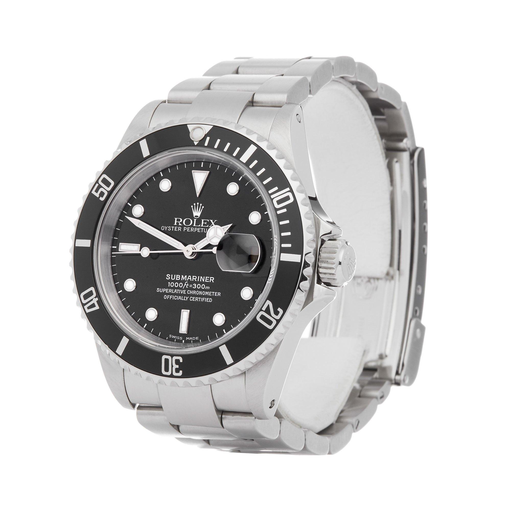 Xupes Reference: W007601
Manufacturer: Rolex
Model: Submariner
Model Variant: Date
Model Number: 16610
Age: 30-06-2001
Gender: Men
Complete With: Rolex Box, Manuals, Guarantee, Calendar Card, Card Holder & Swing Tag
Dial: Black Other
Glass: Sapphire