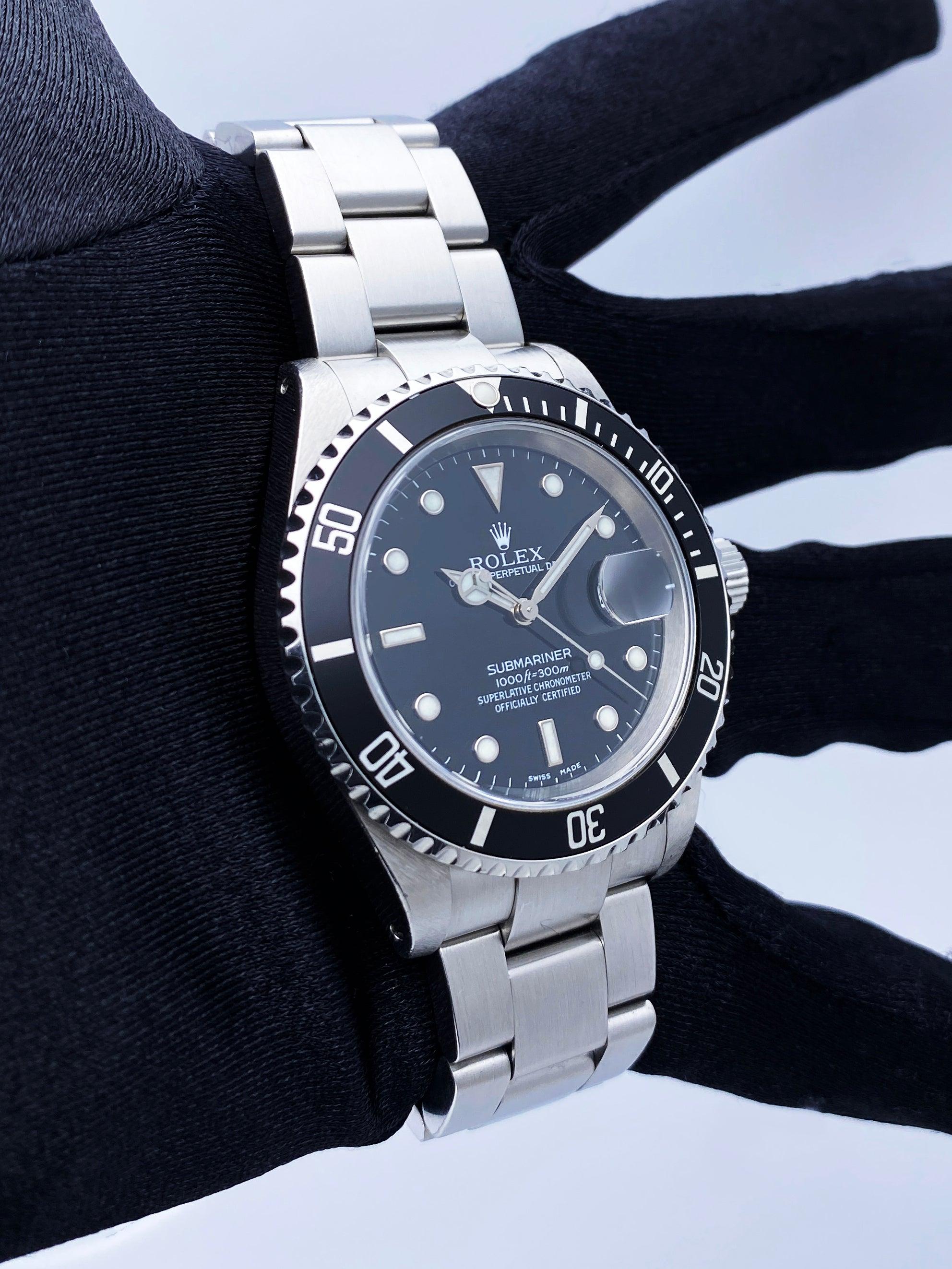 Rolex Submariner Date 16610 pour hommes Excellent état à Great Neck, NY