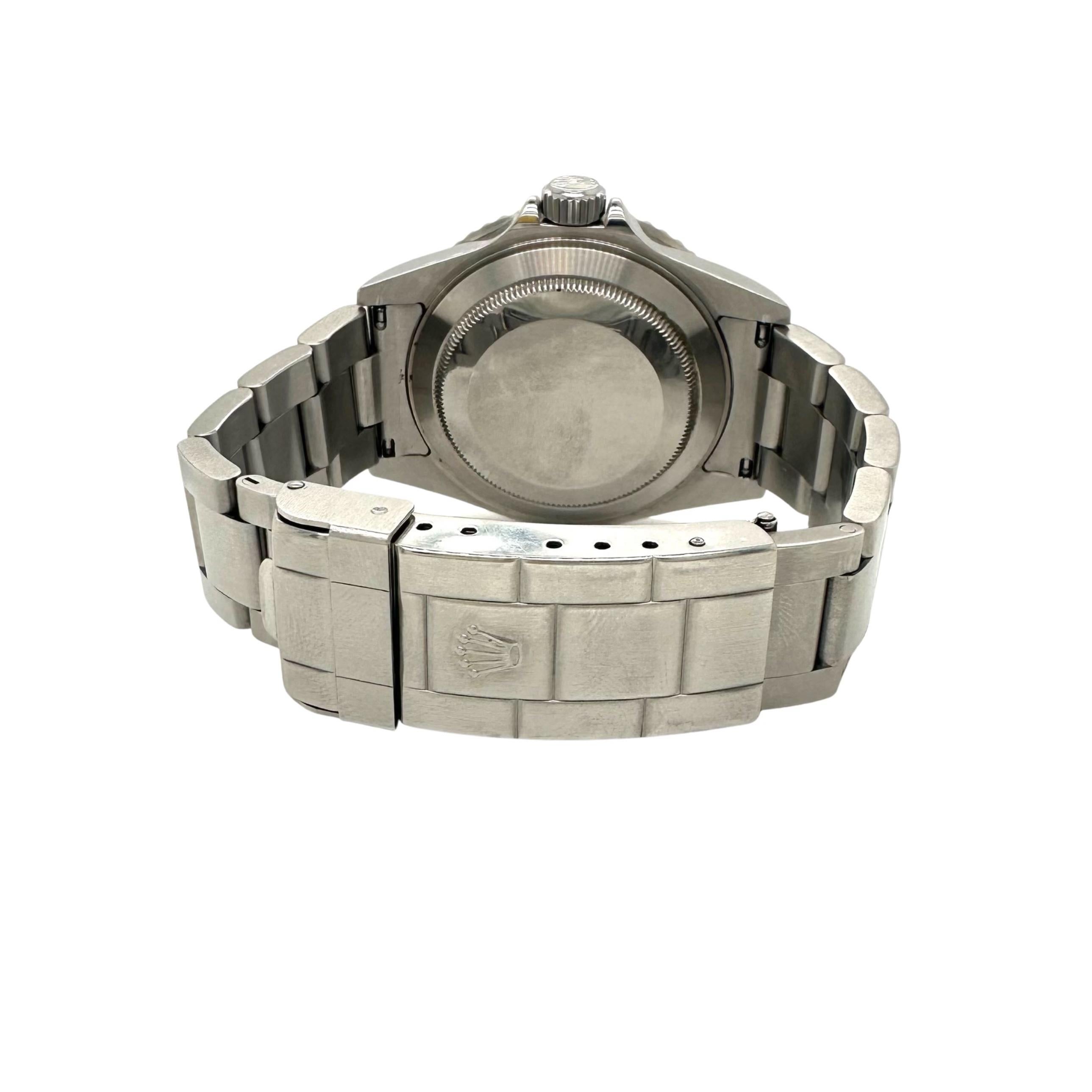 Marke: Rolex
Modellname: Submariner Datum 
Modellnummer: 16610
Uhrwerk: Mechanische Automatik
Gehäusegröße: 40 mm
MATERIAL des Gehäuses: Rostfreier Stahl
Lünette: Unidirektional drehbar
Armbänder: Oyster
Zifferblatt: Schwarz
Jahr: D - 2005
Zustand: