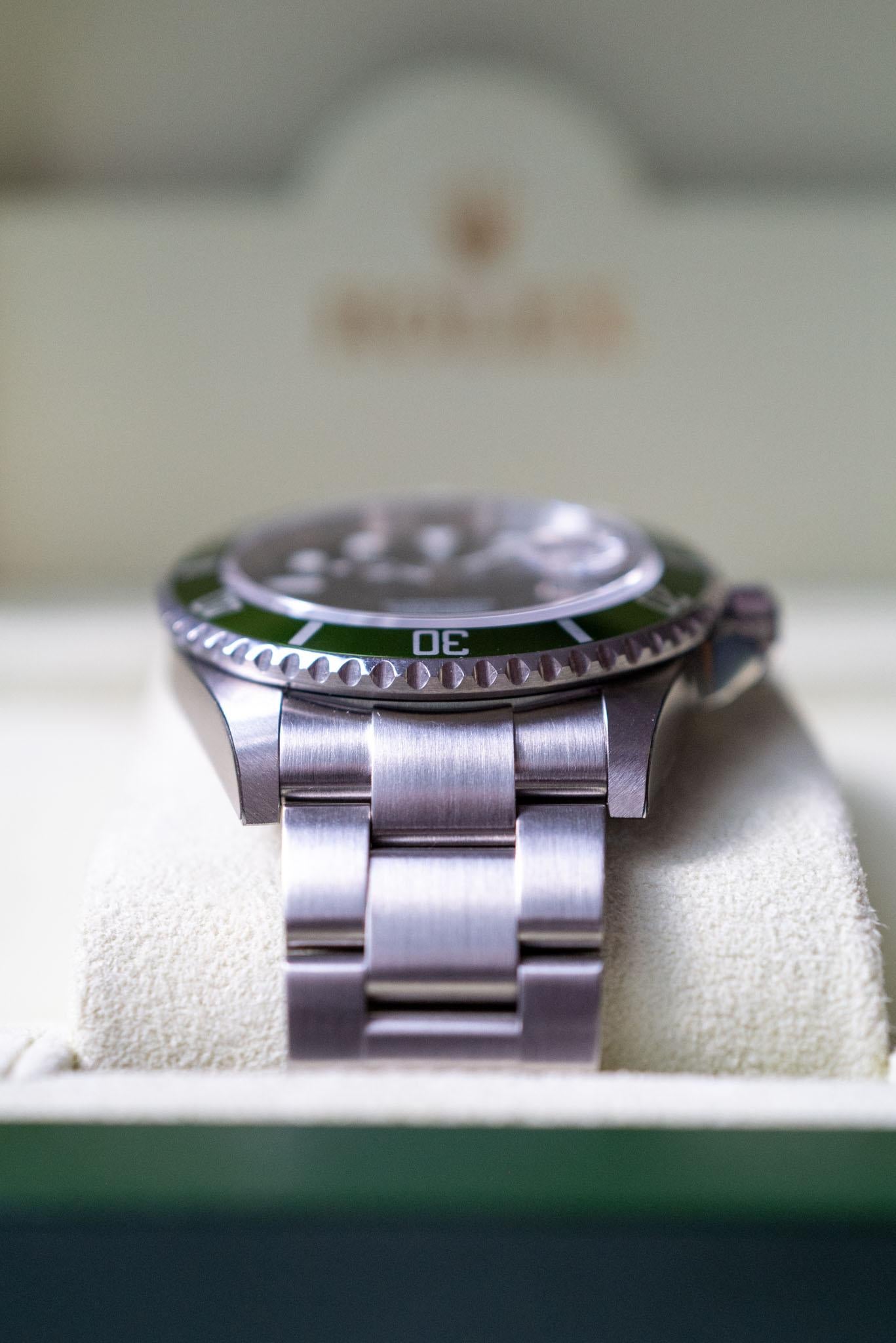 Rolex Submariner Date 16610LV Kermit NOS Stickered M Serial 2008 im Angebot 2