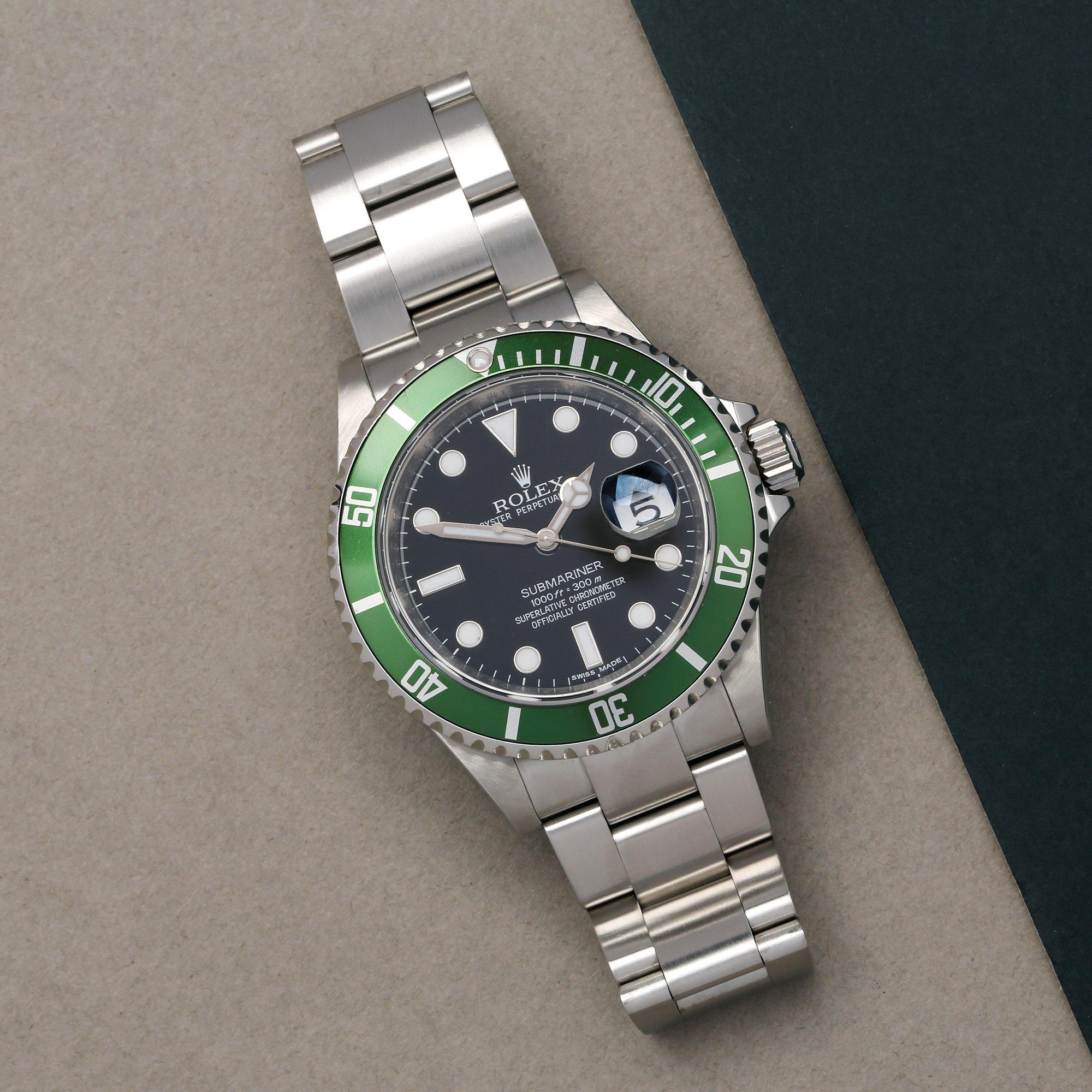 Xupes Reference: W007847
Manufacturer: Rolex
Model: Submariner
Model Variant: Date
Model Number: 16610LV
Age: 17-07-2010
Gender: Men
Complete With: Rolex Box, Manuals,  Service Manual & Guarantee Card
Dial: Black Baton
Glass: Sapphire Crystal
Case
