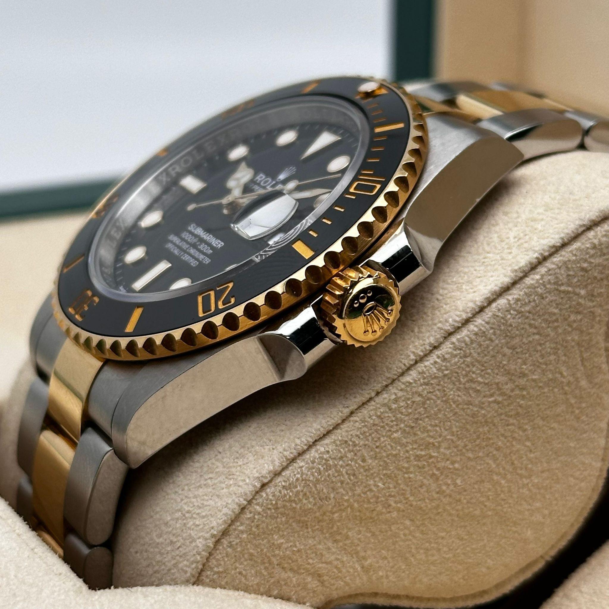 Rolex Montre Submariner Date en or jaune 18 carats avec cadran en acier noir, pour hommes 126613LN en vente 6