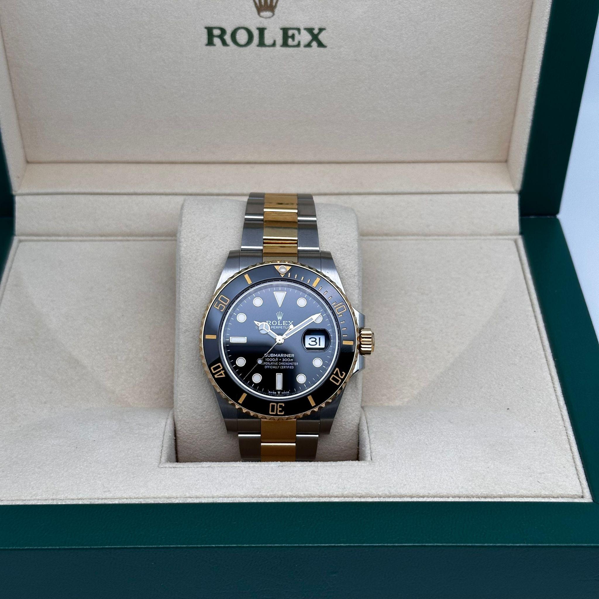 Rolex Montre Submariner Date en or jaune 18 carats avec cadran en acier noir, pour hommes 126613LN en vente 8