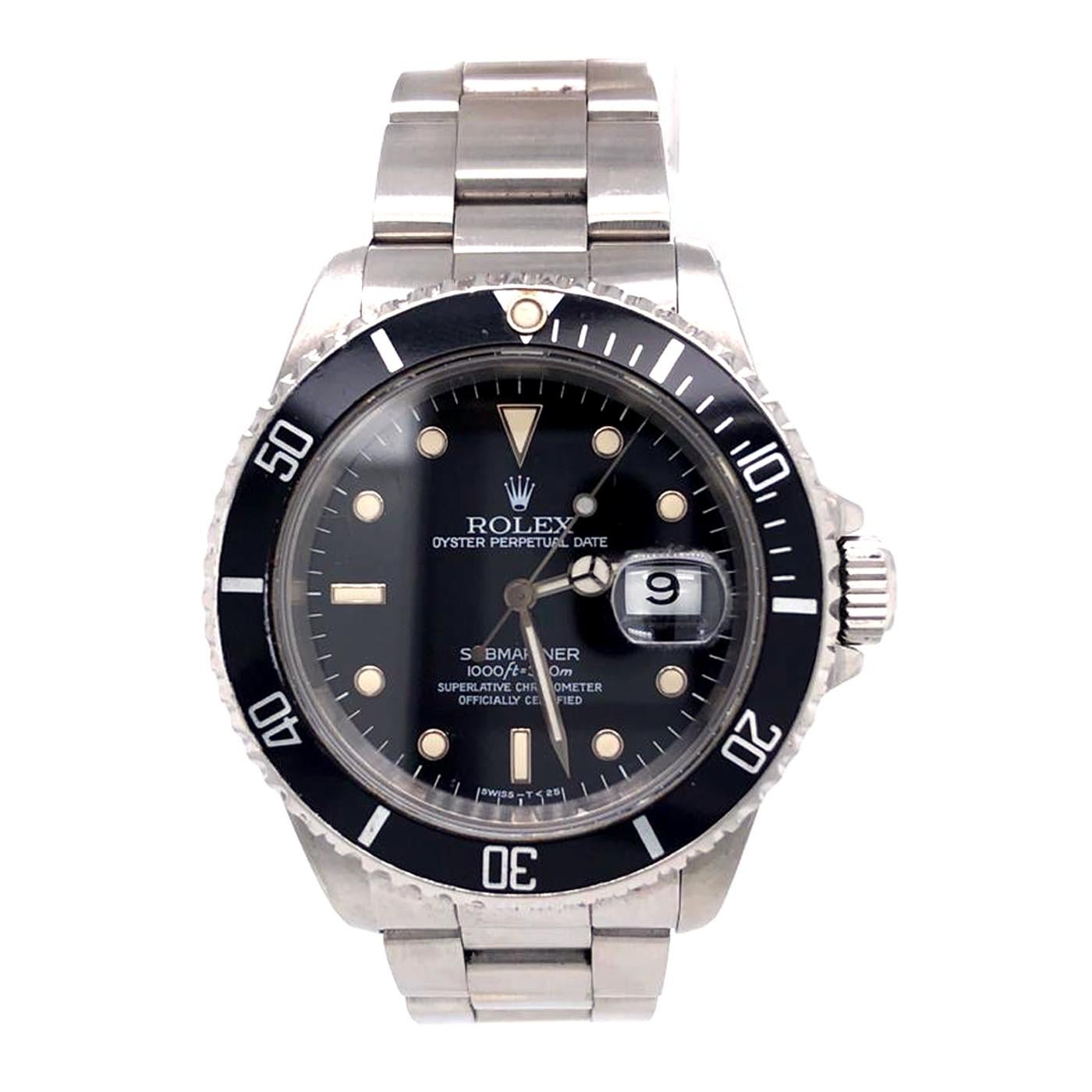 Rolex Submariner Date 40 Black Dial Oyster Stainless Steel Bracelet Watch 16610 In Good Condition In Aventura, FL