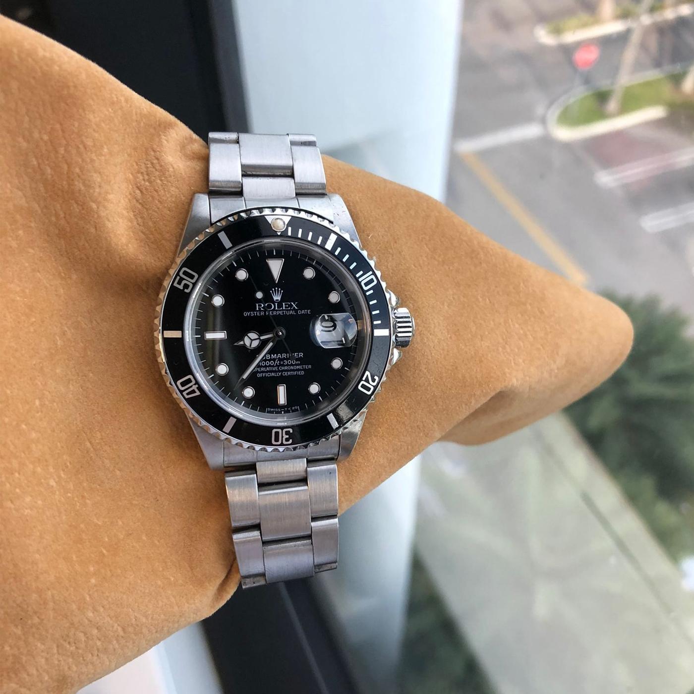 Rolex Submariner Date 40mm Black Dial Stainless Steel Oyster Watch 16610 For Sale 2