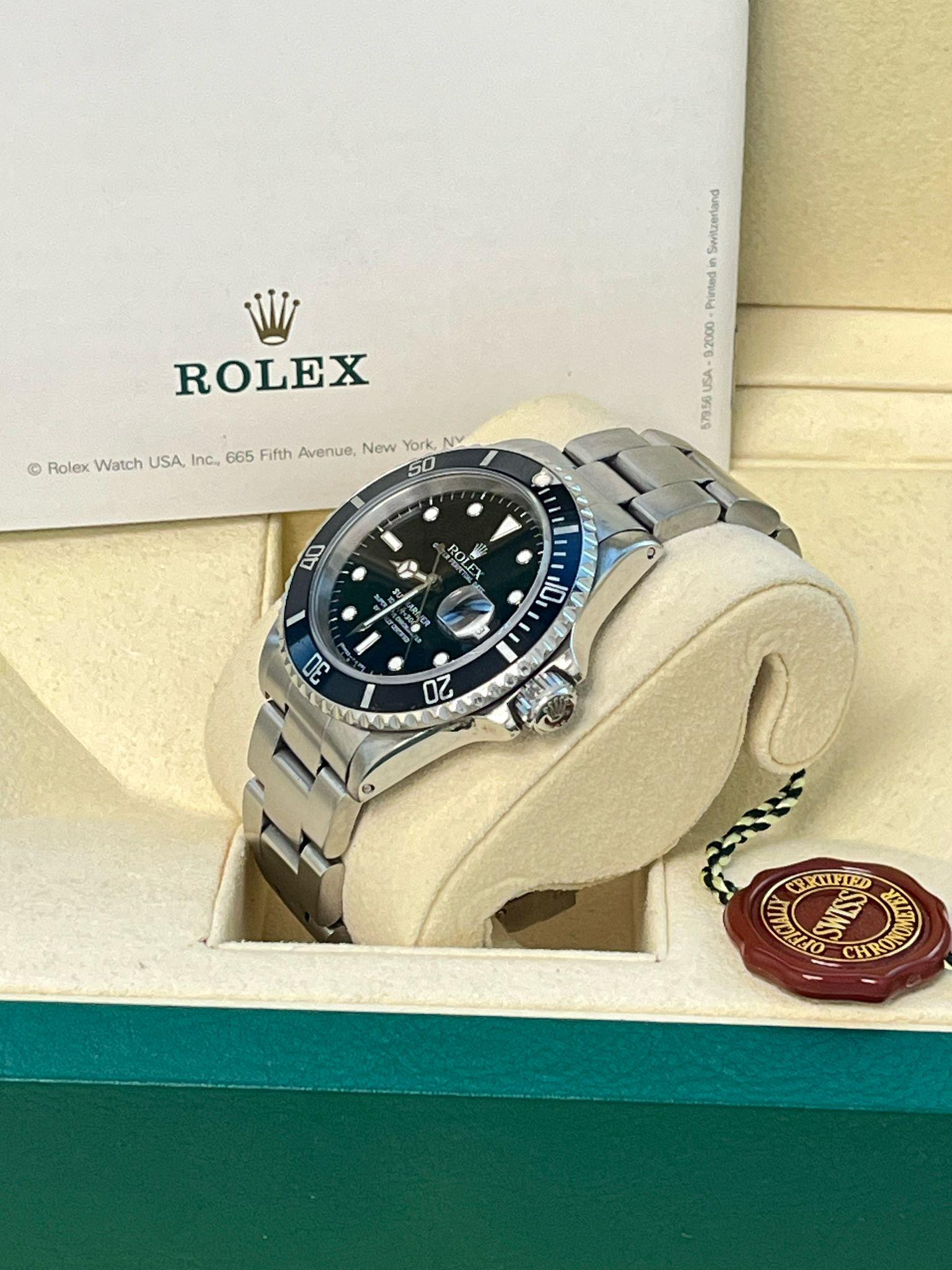 Montre homme Rolex Submariner Date 40mm Black Dial Oyster Steel Automatic 16610 en vente 6