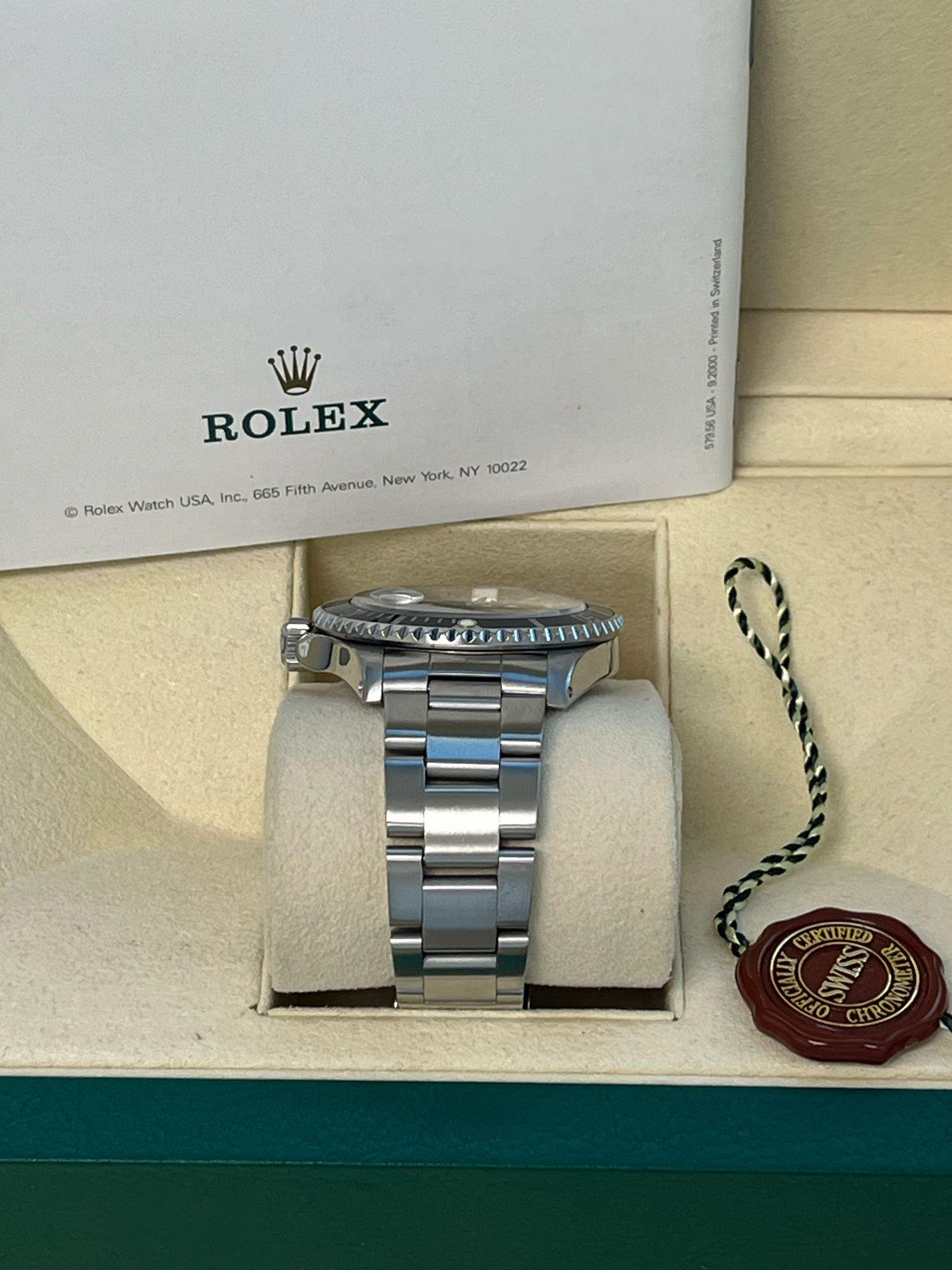 Montre homme Rolex Submariner Date 40mm Black Dial Oyster Steel Automatic 16610 en vente 8