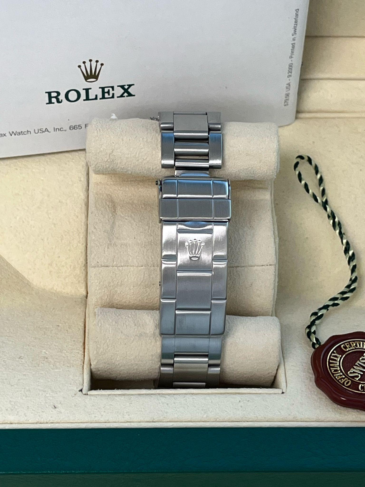 Montre homme Rolex Submariner Date 40mm Black Dial Oyster Steel Automatic 16610 en vente 12