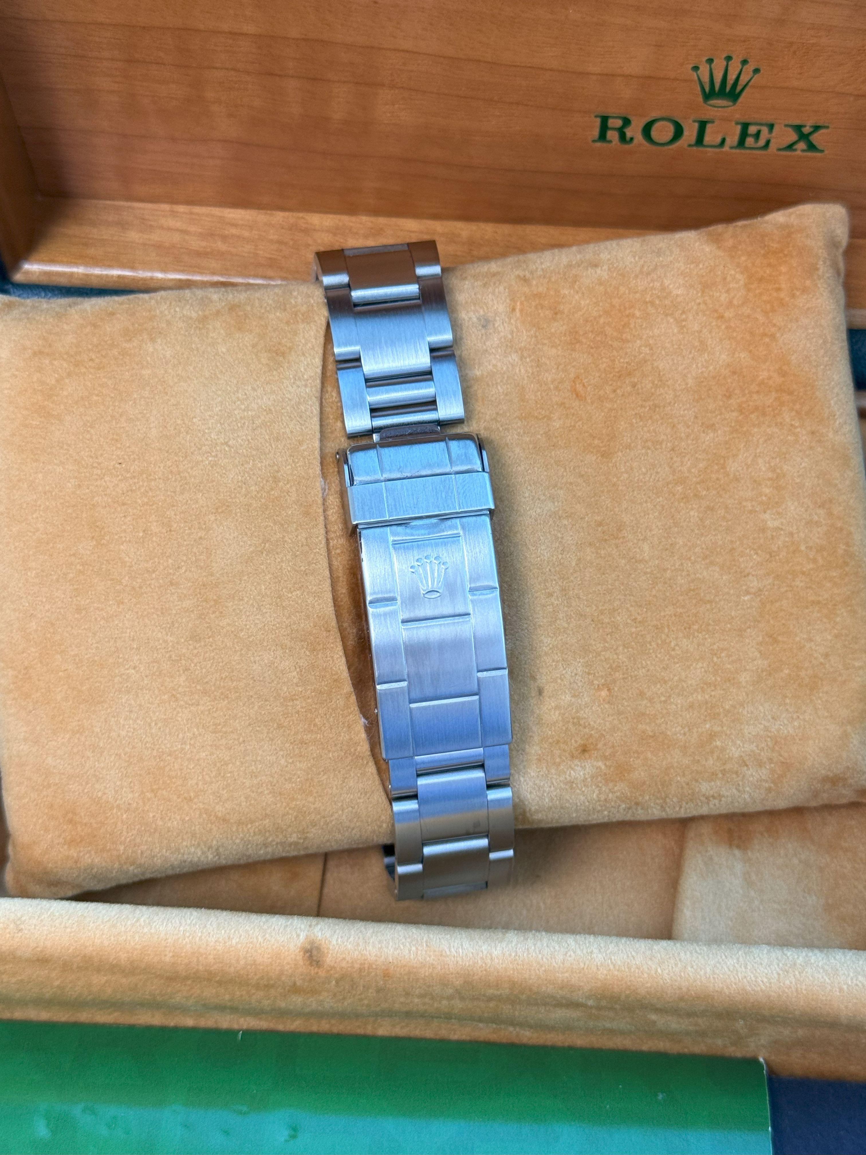Rolex Submariner Date 40mm schwarzes Zifferblatt Edelstahl Automatikuhr 16610 im Angebot 13