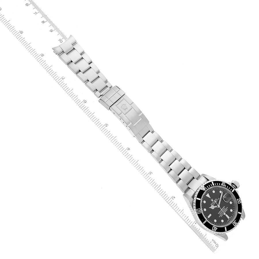 Rolex Submariner Date Stahl-Herrenuhr 16610 mit schwarzem Zifferblatt im Angebot 7