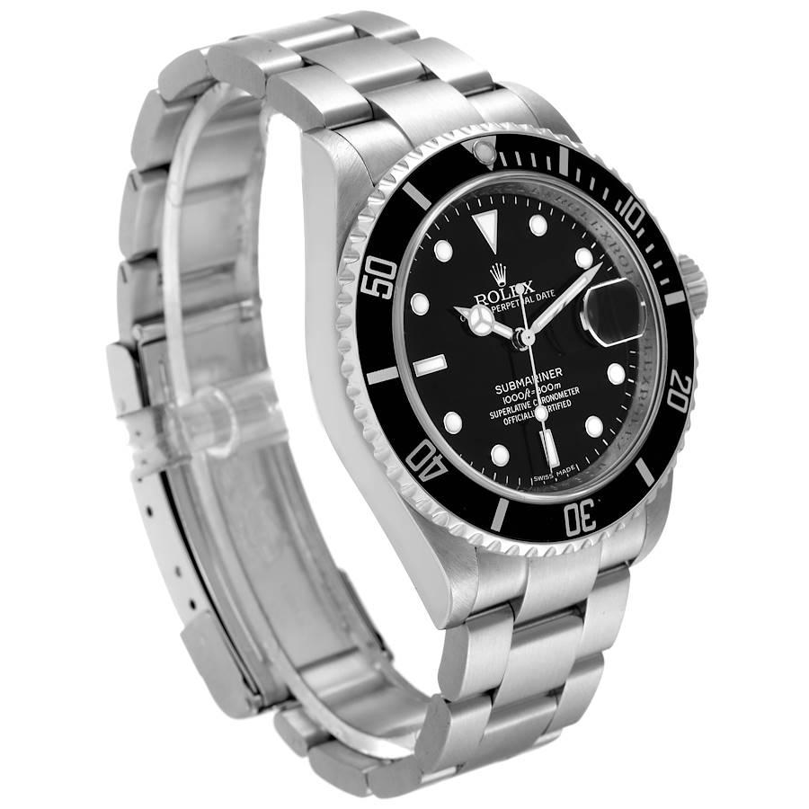 Rolex Submariner Date Stahl-Herrenuhr 16610 mit schwarzem Zifferblatt im Zustand „Gut“ im Angebot in Atlanta, GA