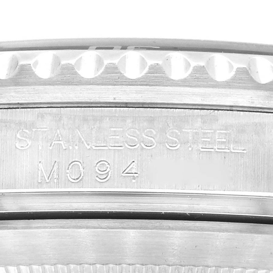 Rolex Submariner Date Stahl-Herrenuhr 16610 mit schwarzem Zifferblatt im Angebot 3