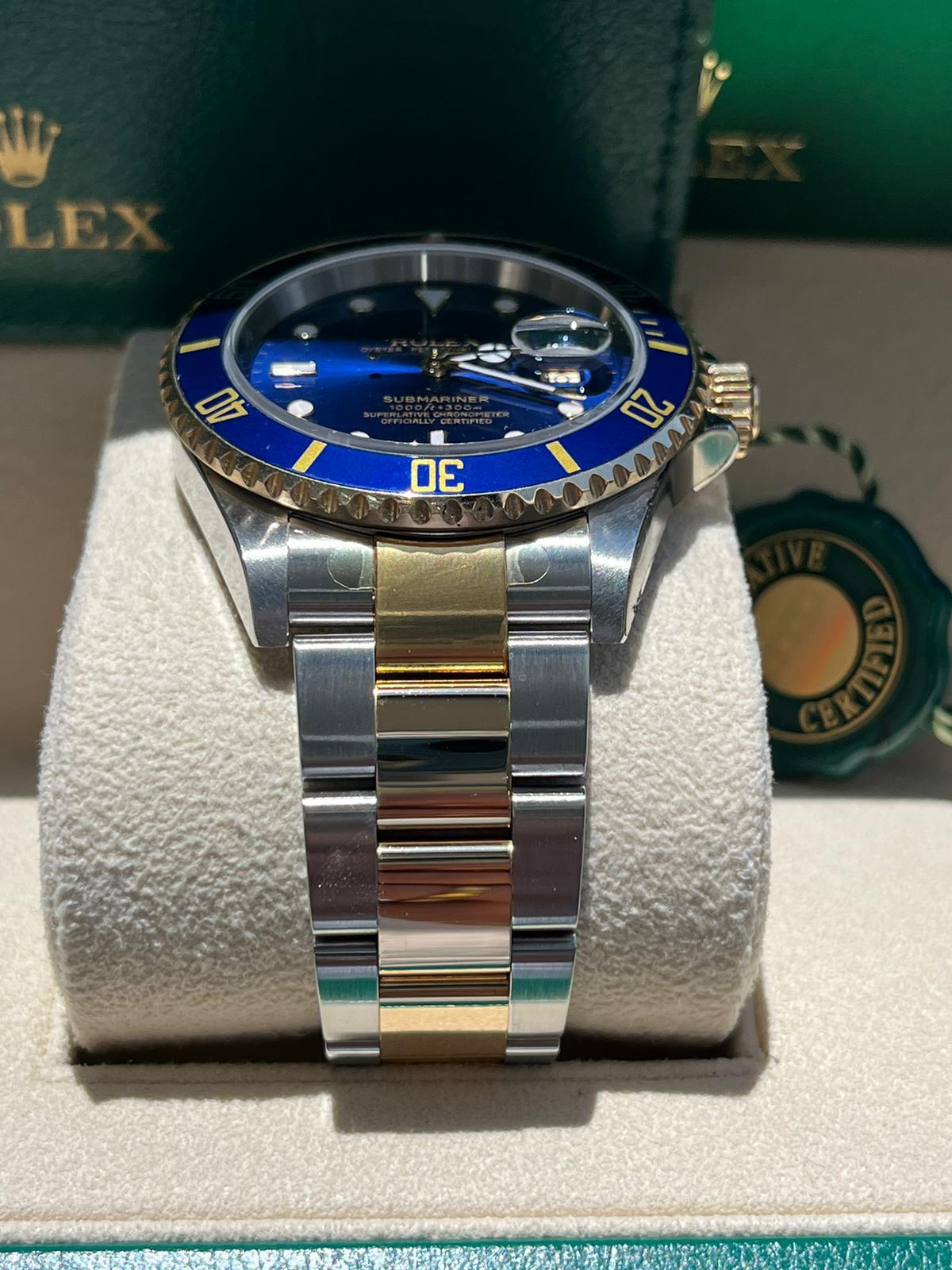 Rolex Submariner Date 40mm Blue Dial Steel 18K Yellow Gold Mens Watch 16613 In New Condition For Sale In Aventura, FL