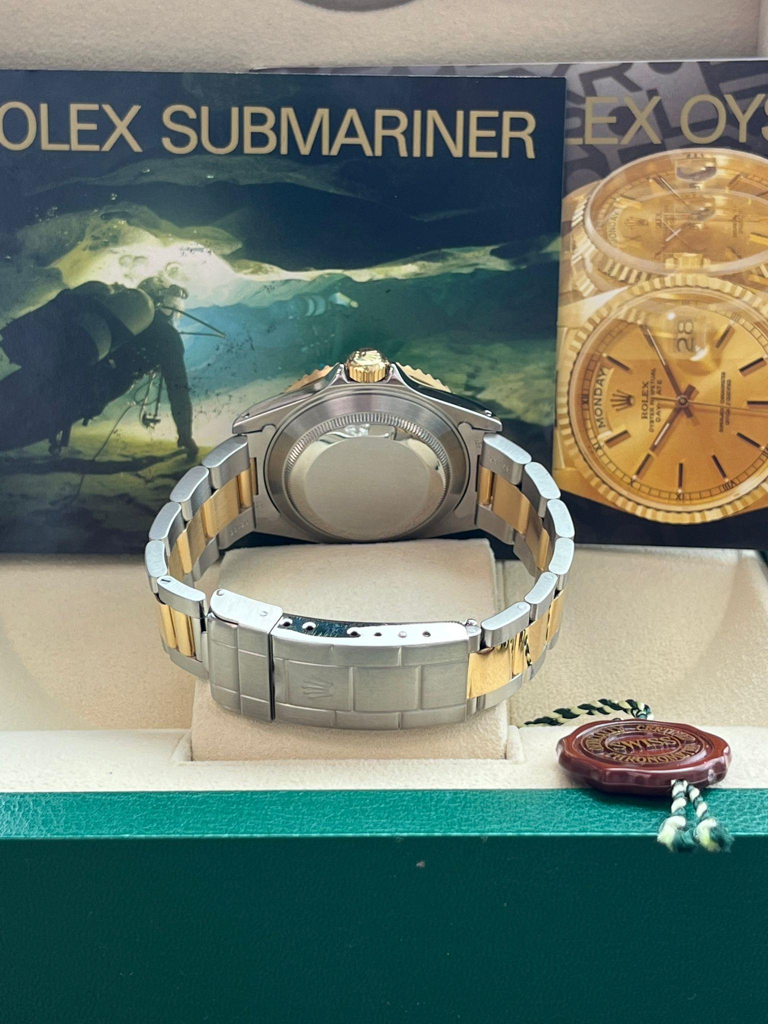 Rolex Submariner Date 40mm Blue Dial Two-Tone Gold Steel Automatic Watch 16613 For Sale 7