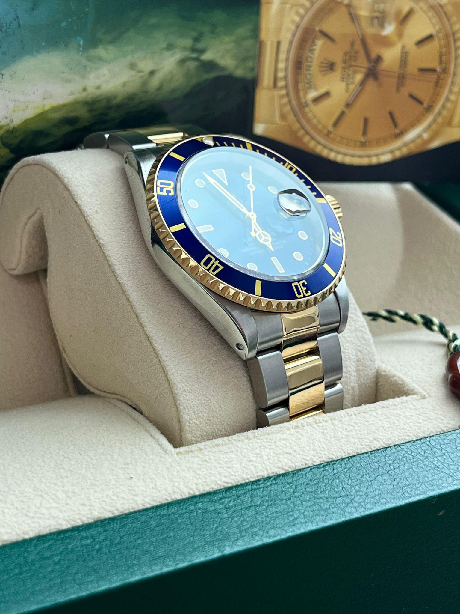 Rolex Submariner Date 40mm Blue Dial Two-Tone Gold Steel Automatic Watch 16613 For Sale 2