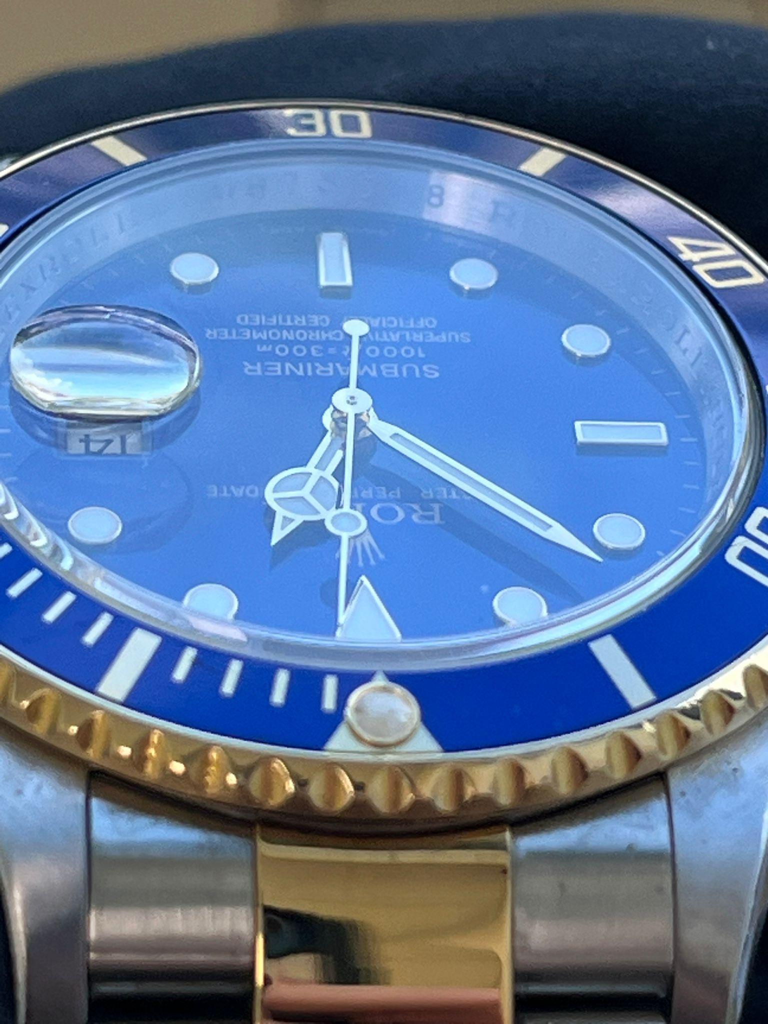 Rolex Submariner Date 40mm Engraved Blue Dial Gold Steel Oyster Watch 16613 For Sale 2