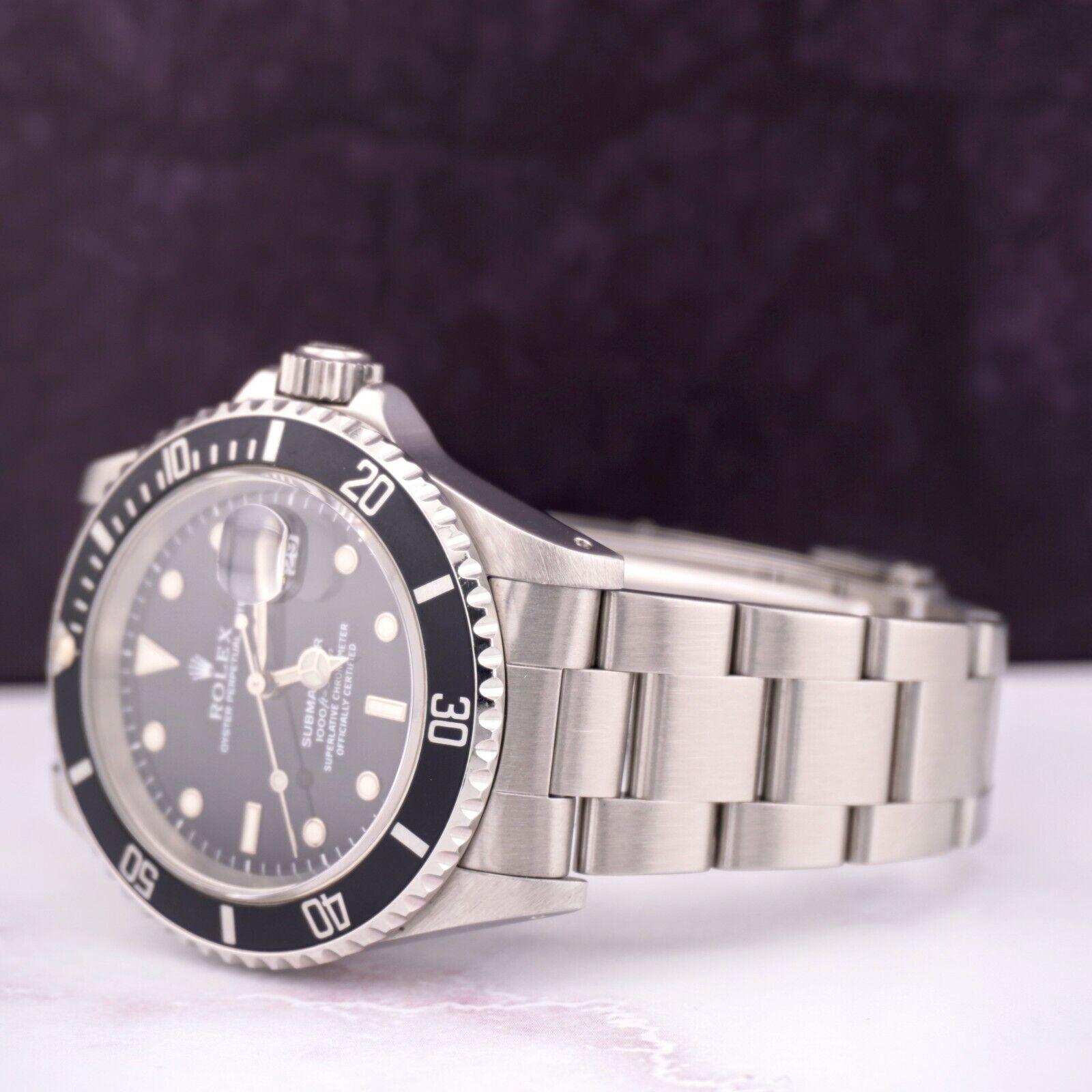 Rolex Submariner Date 40mm Steel Black Dial Mens Watch Oyster 16610 In Good Condition For Sale In Pleasanton, CA